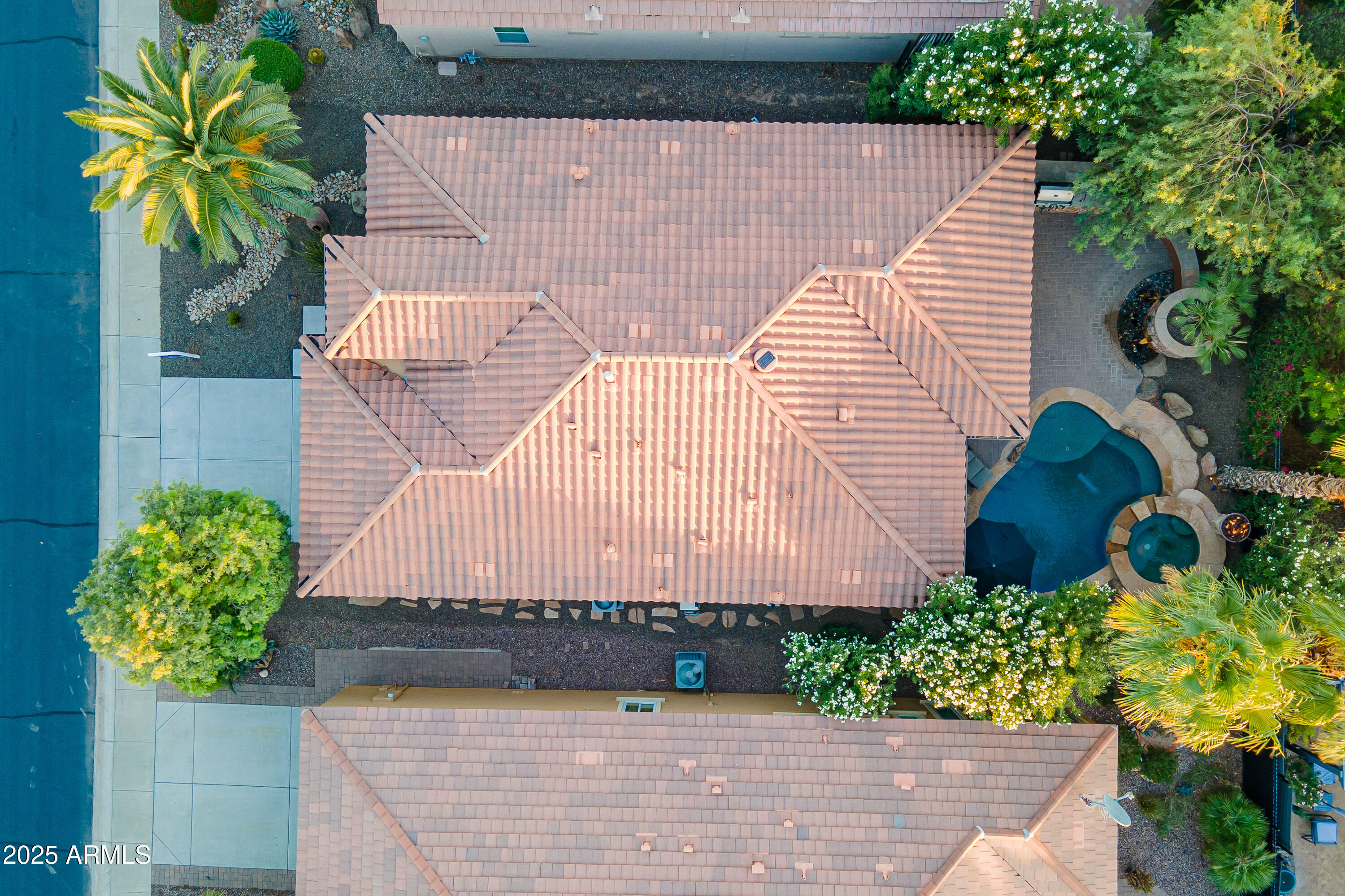 1563 E ARTEMIS Trail