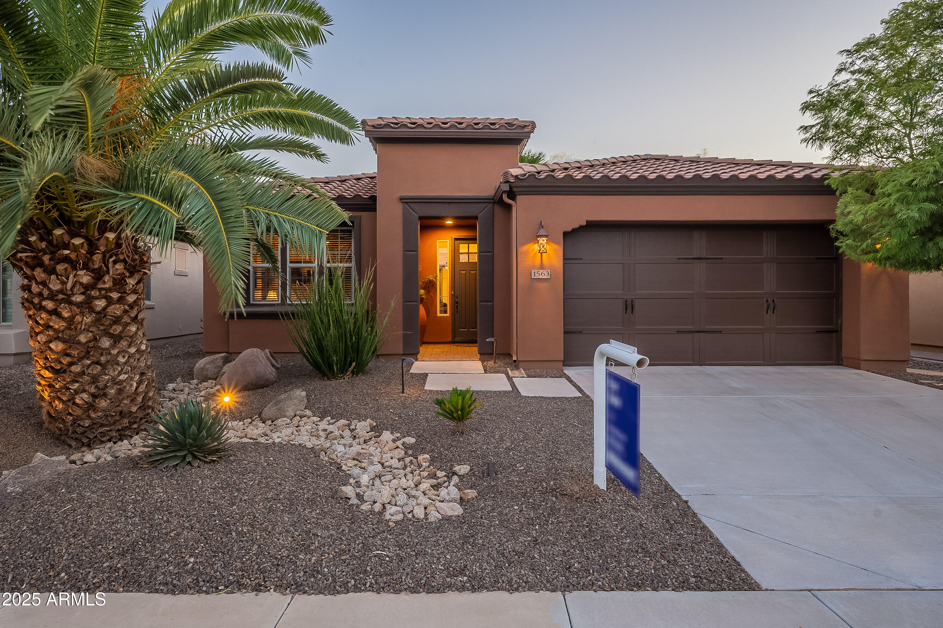 1563 E ARTEMIS Trail