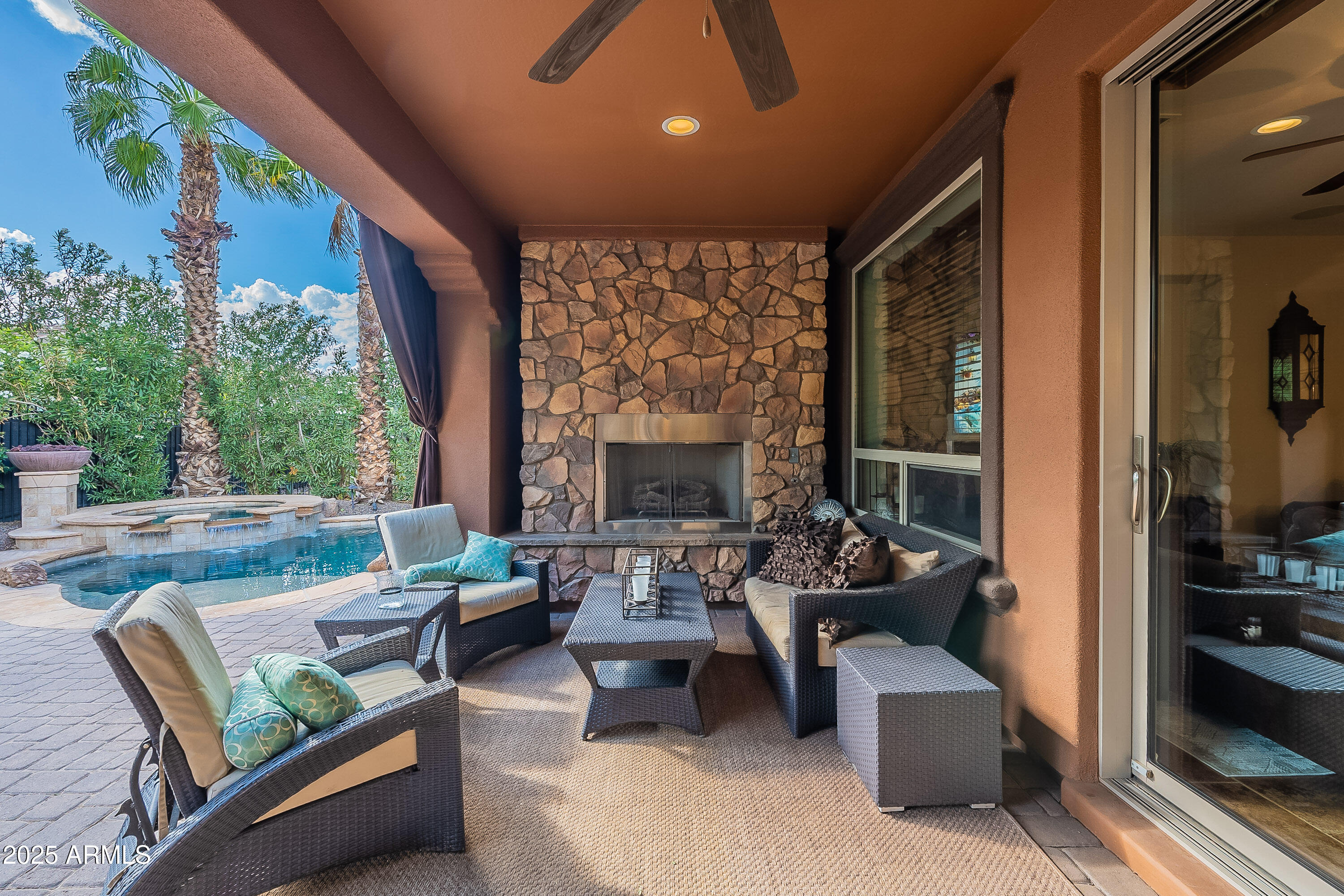 1563 E ARTEMIS Trail