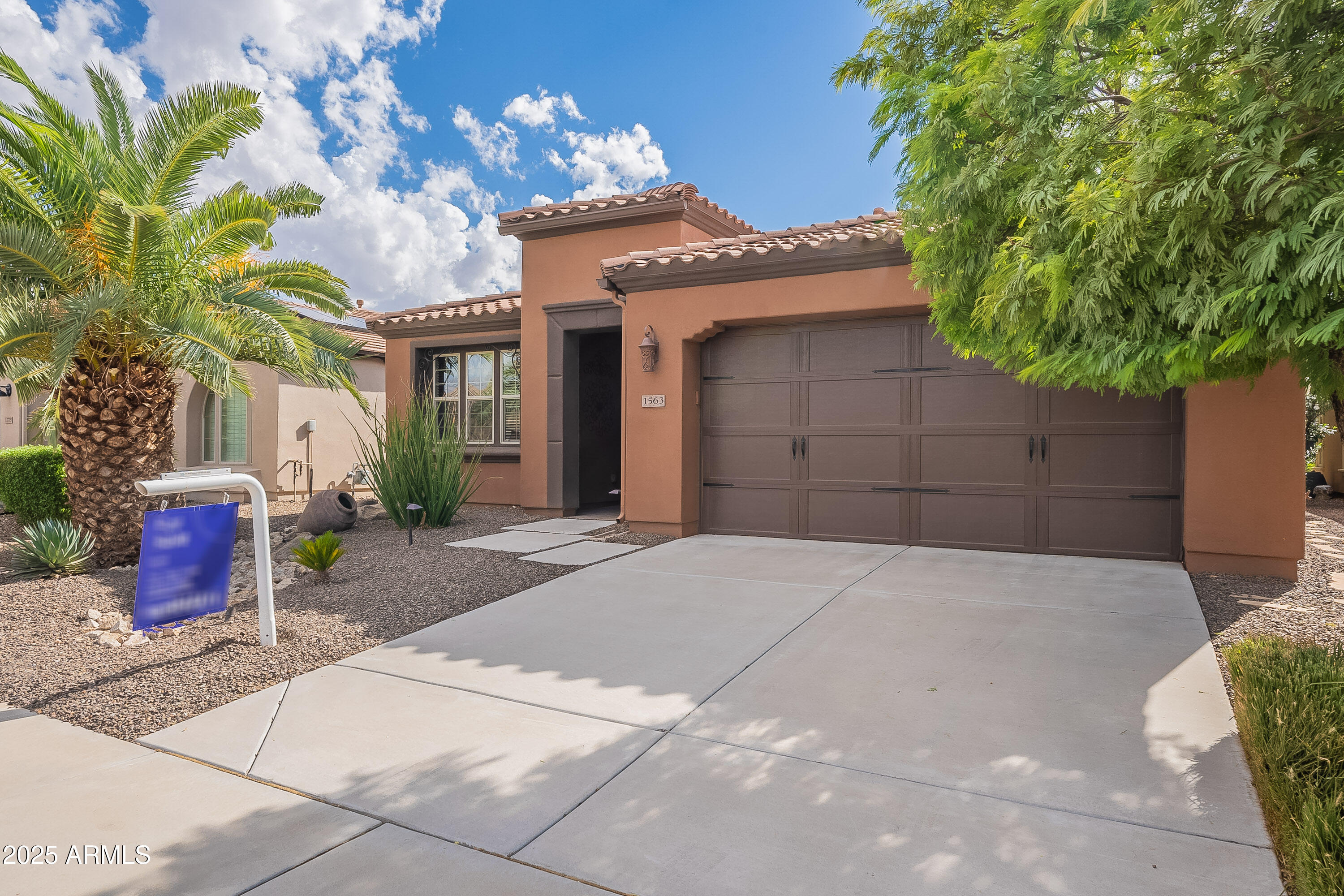 1563 E ARTEMIS Trail