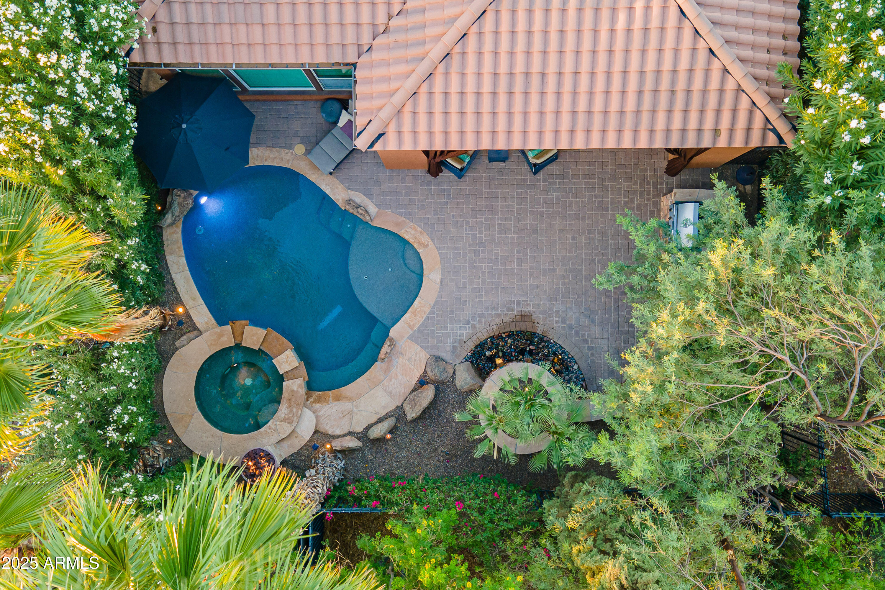 1563 E ARTEMIS Trail