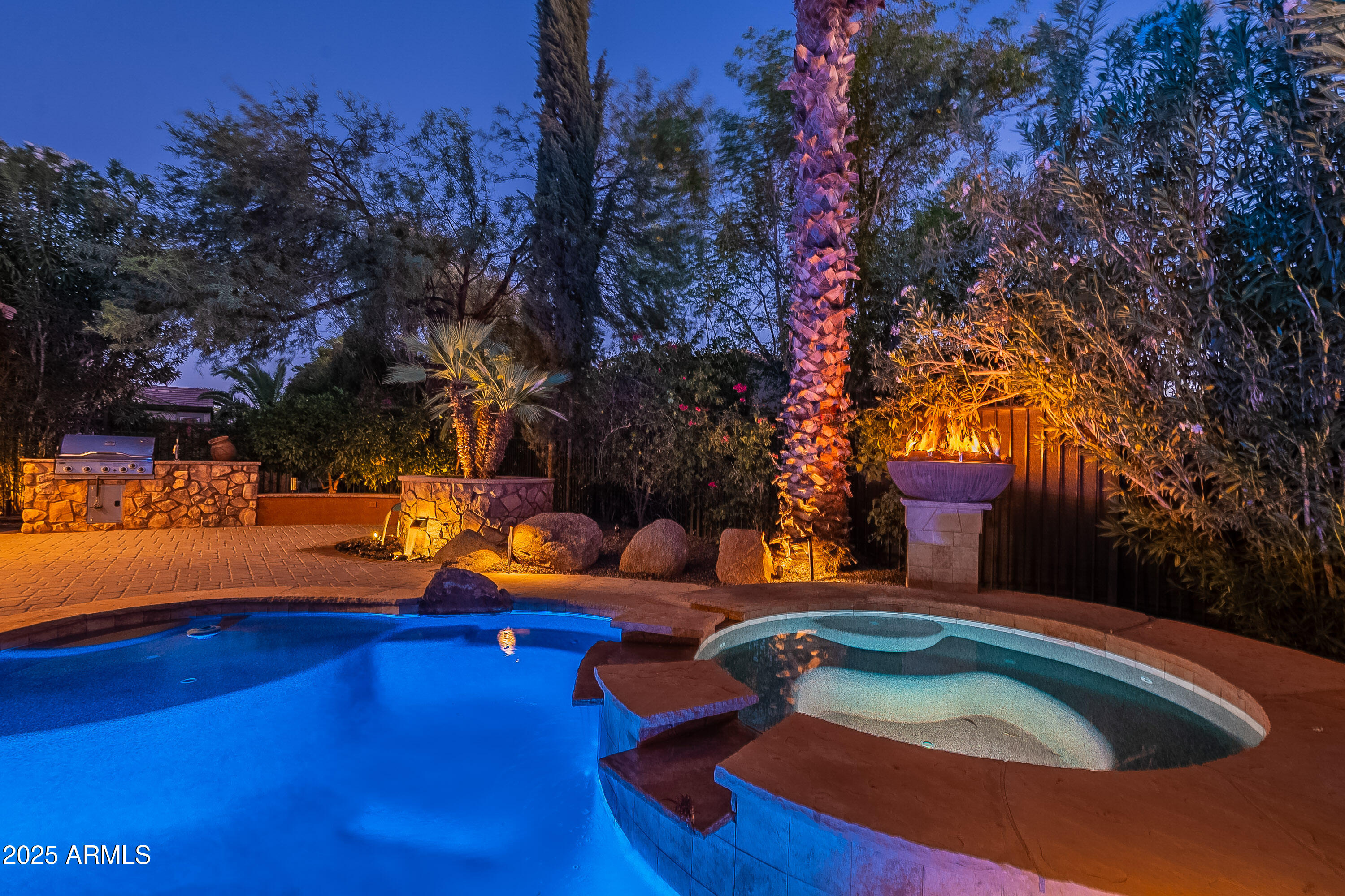 1563 E ARTEMIS Trail