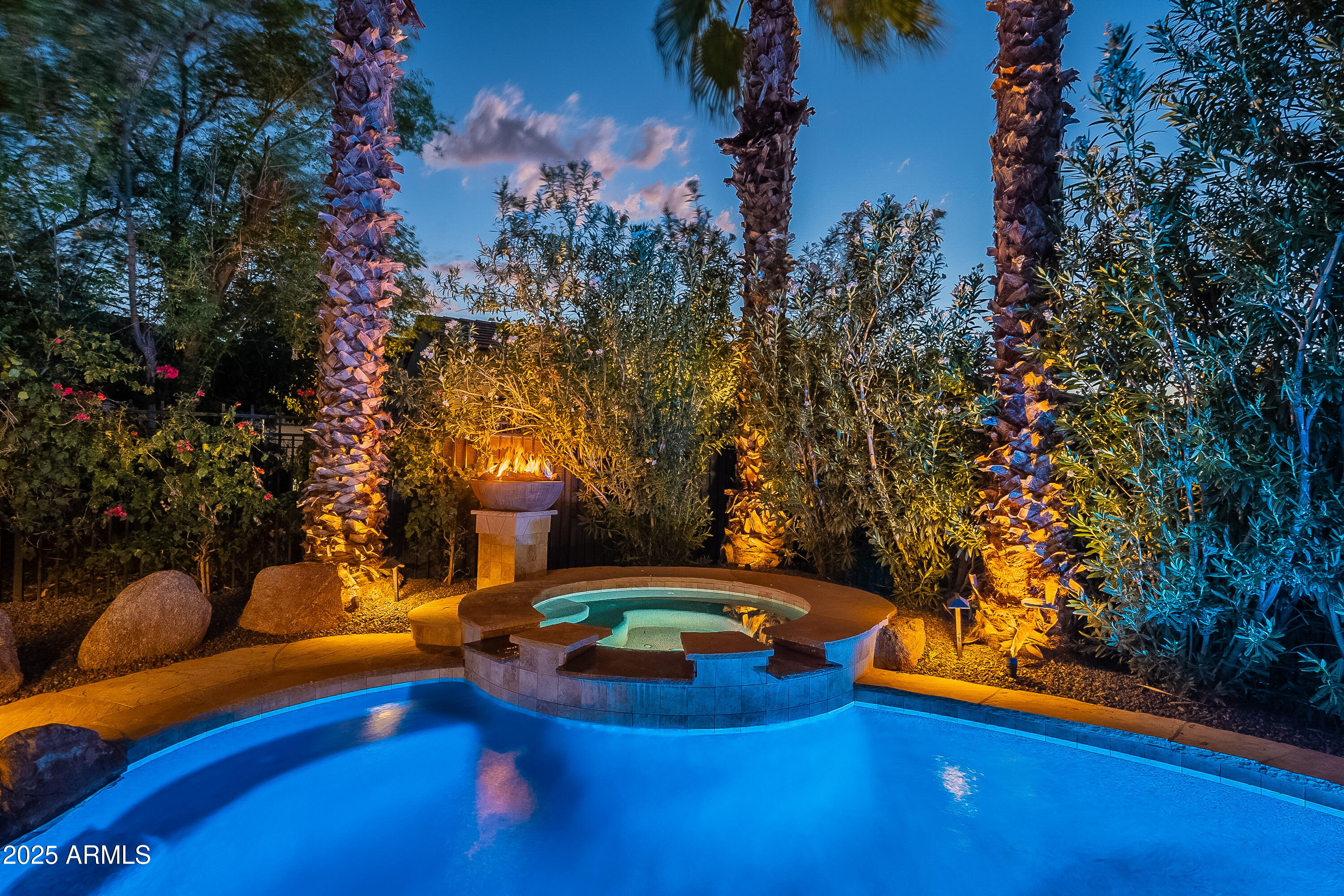 1563 E ARTEMIS Trail