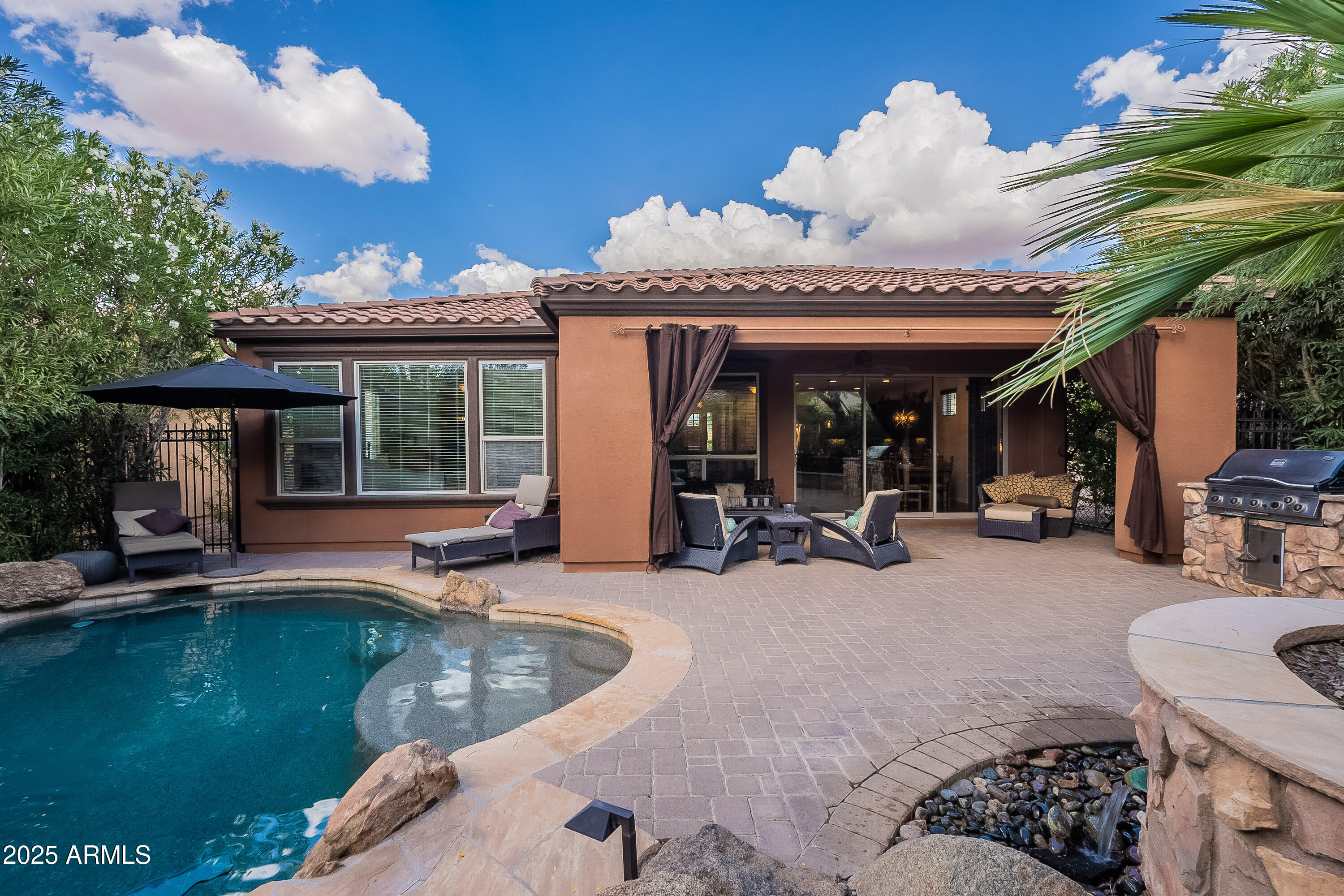 1563 E ARTEMIS Trail