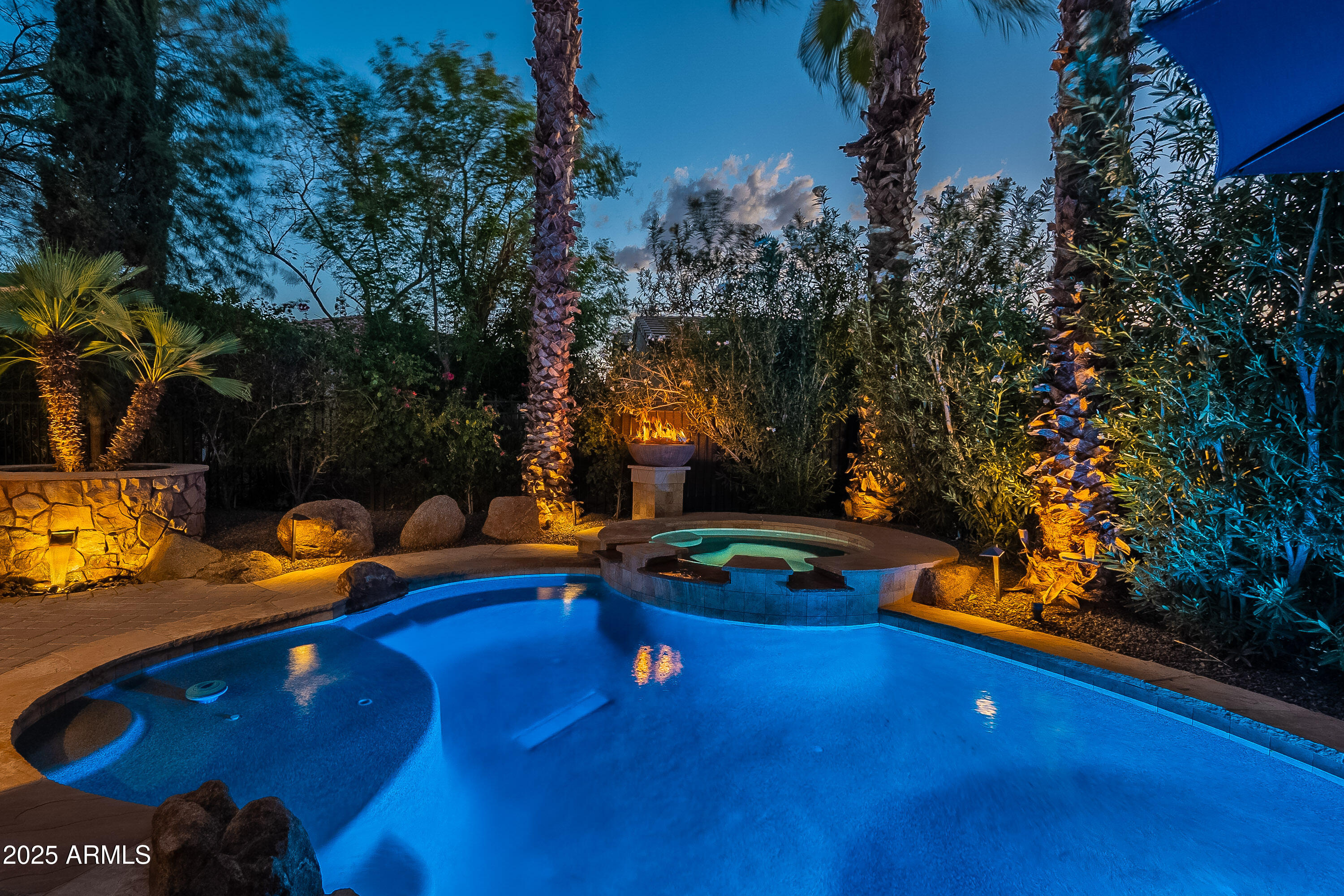 1563 E ARTEMIS Trail