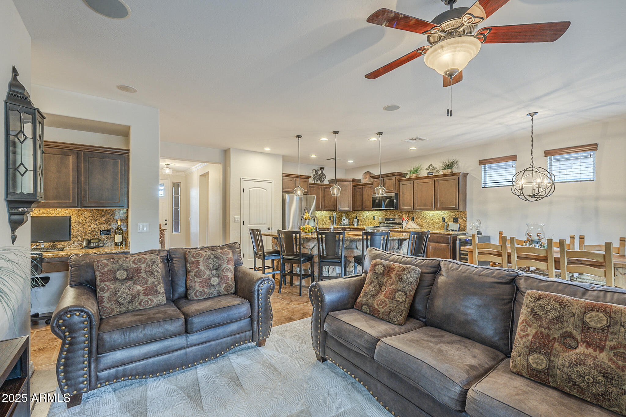 1563 E ARTEMIS Trail