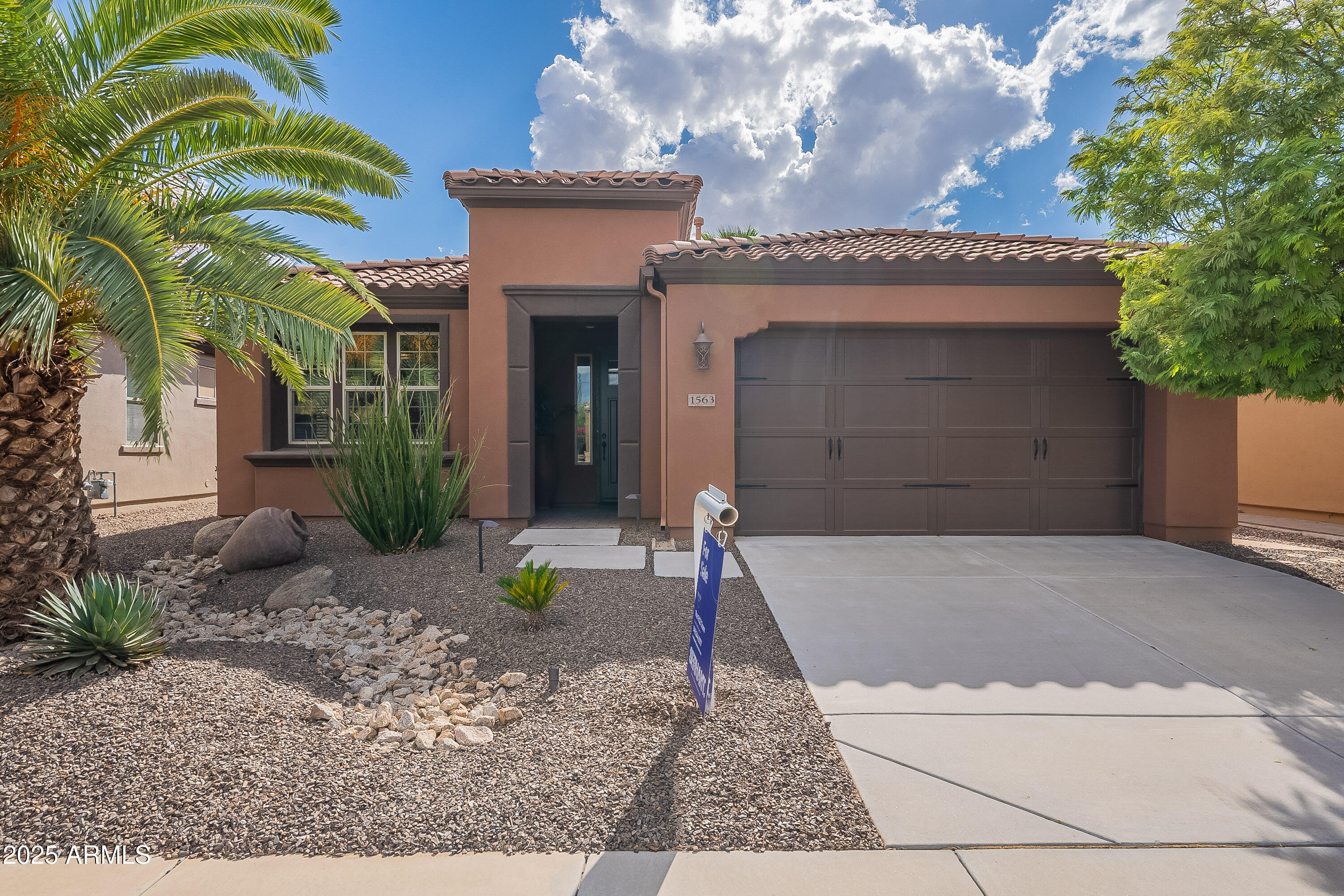 1563 E ARTEMIS Trail