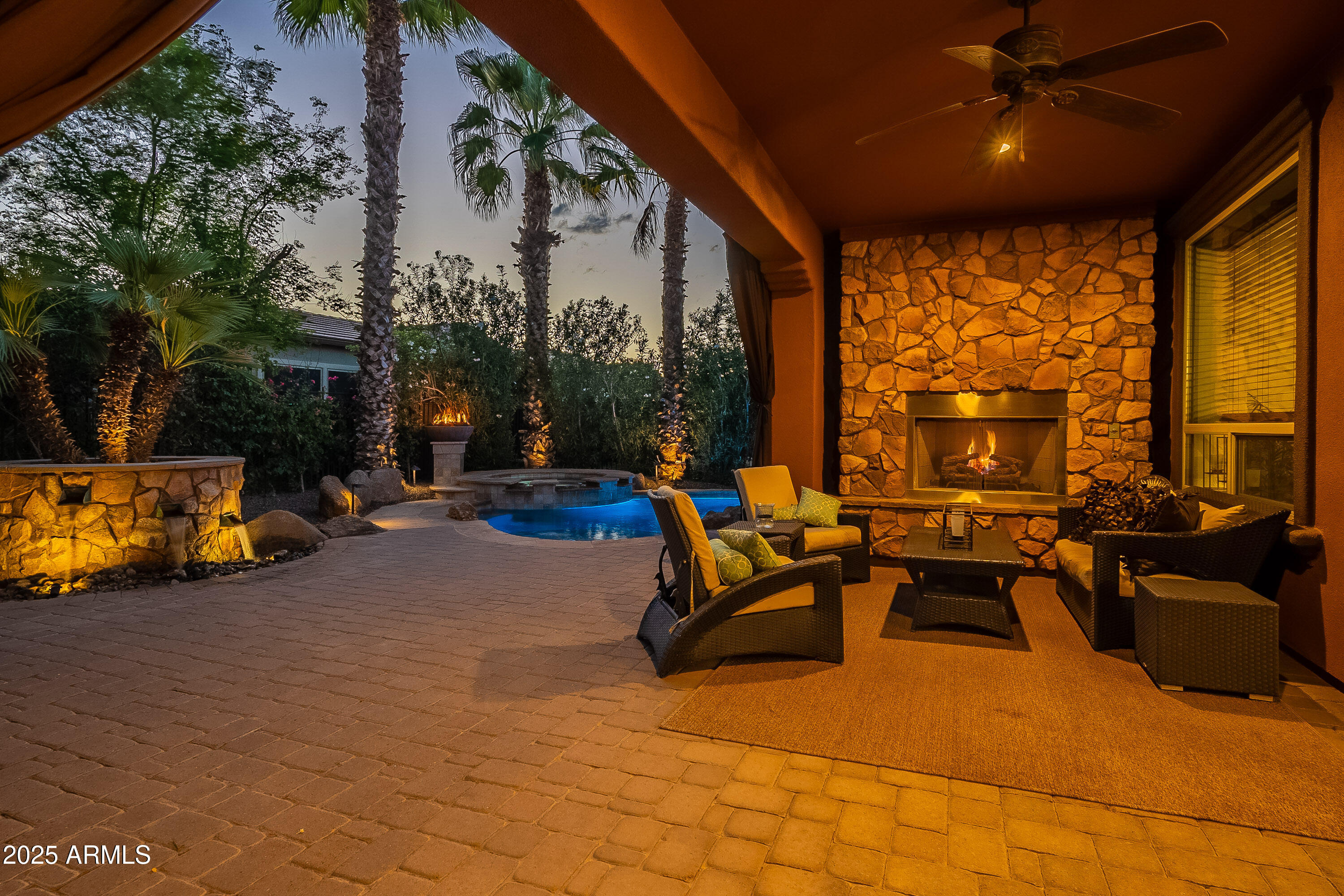 1563 E ARTEMIS Trail