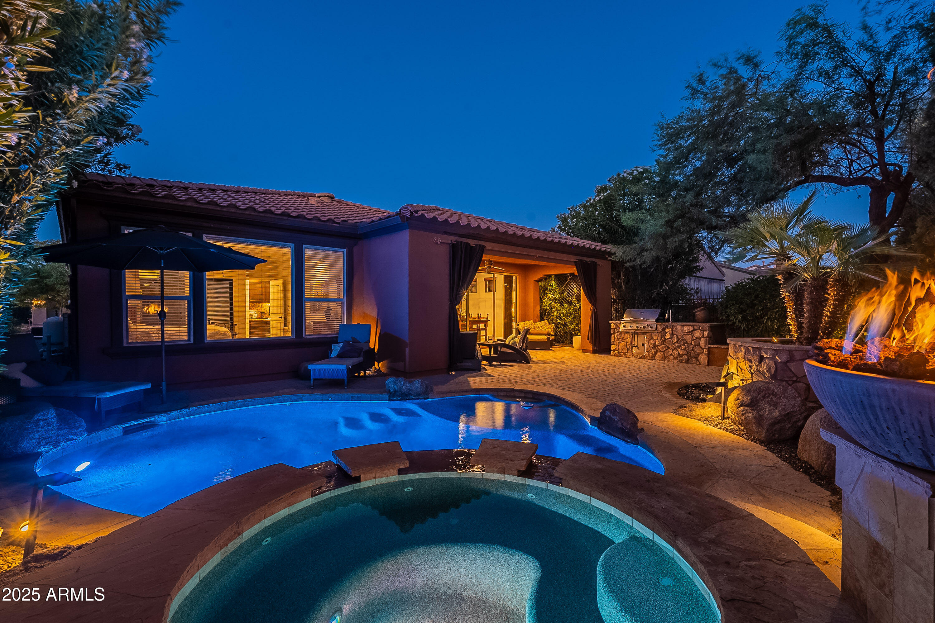 1563 E ARTEMIS Trail