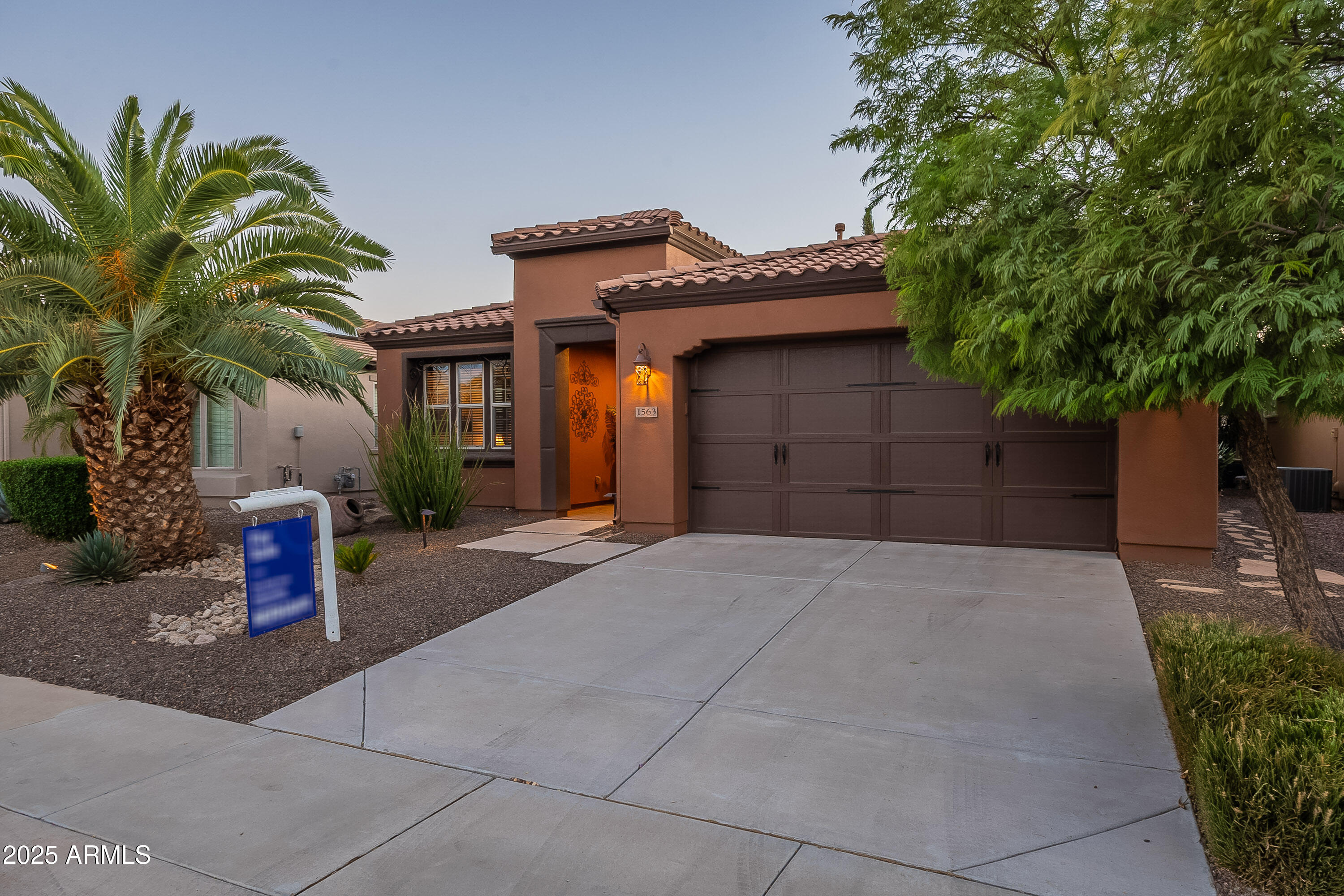 1563 E ARTEMIS Trail