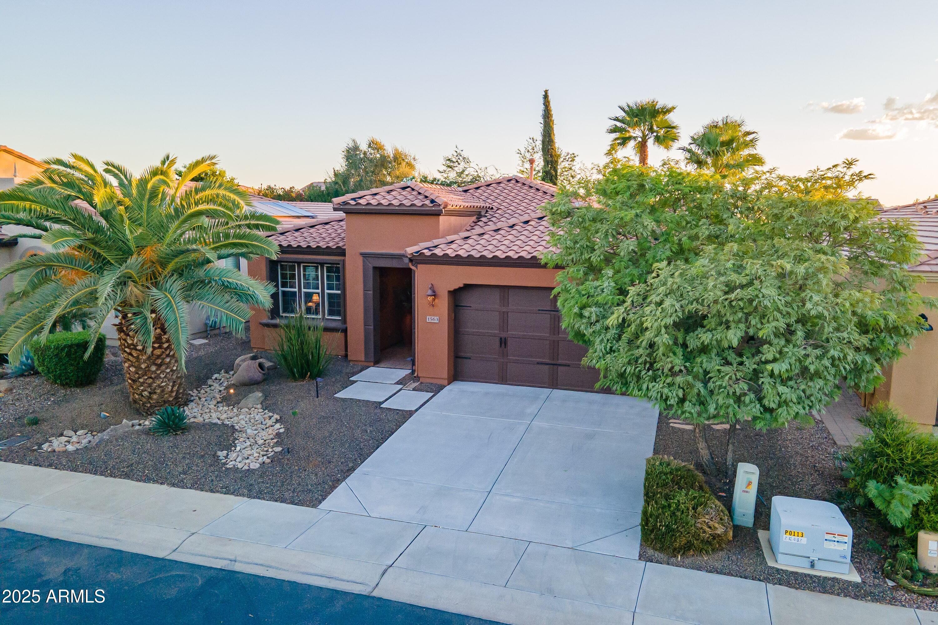 1563 E ARTEMIS Trail