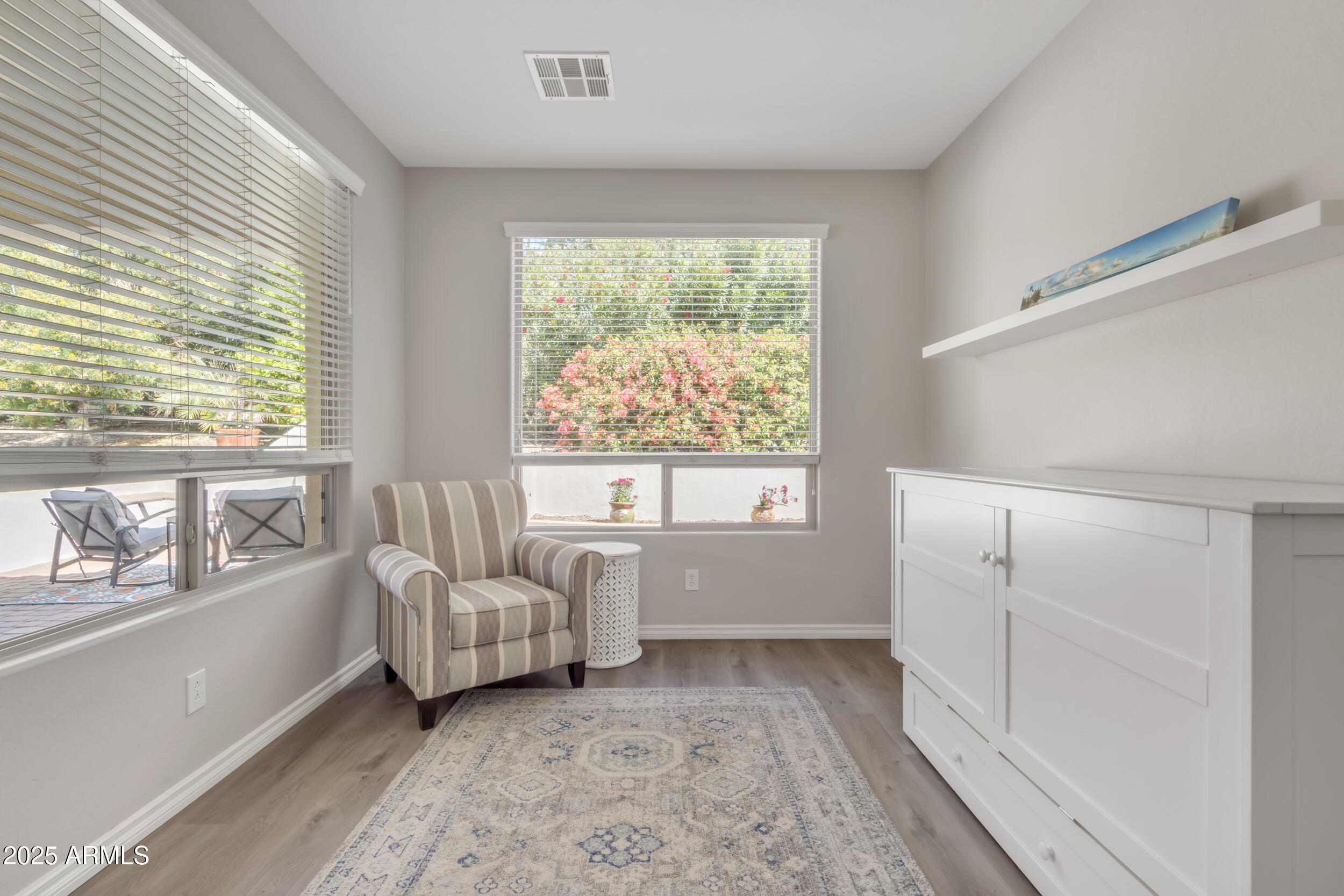 1556 E VESPER Trail