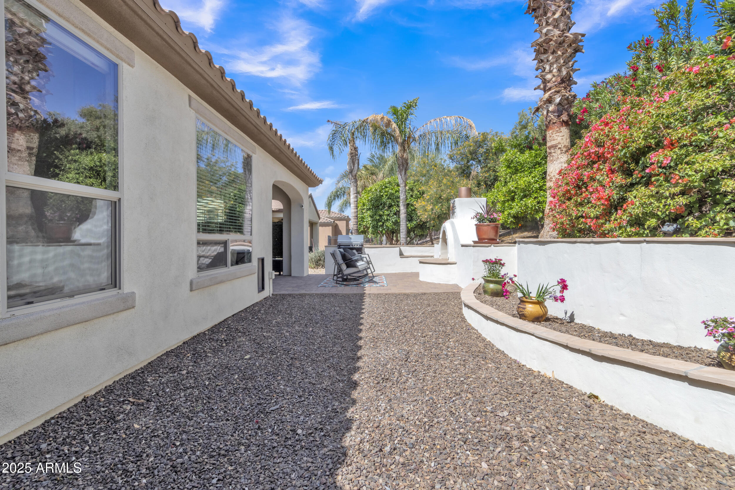 1556 E VESPER Trail