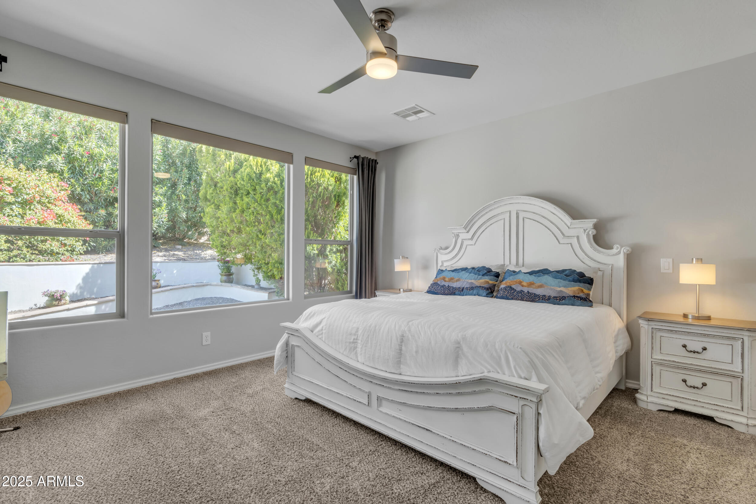 1556 E VESPER Trail