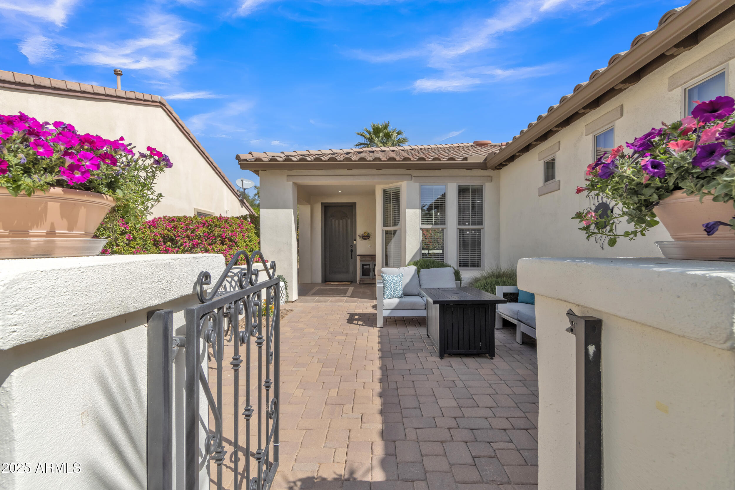 1556 E VESPER Trail