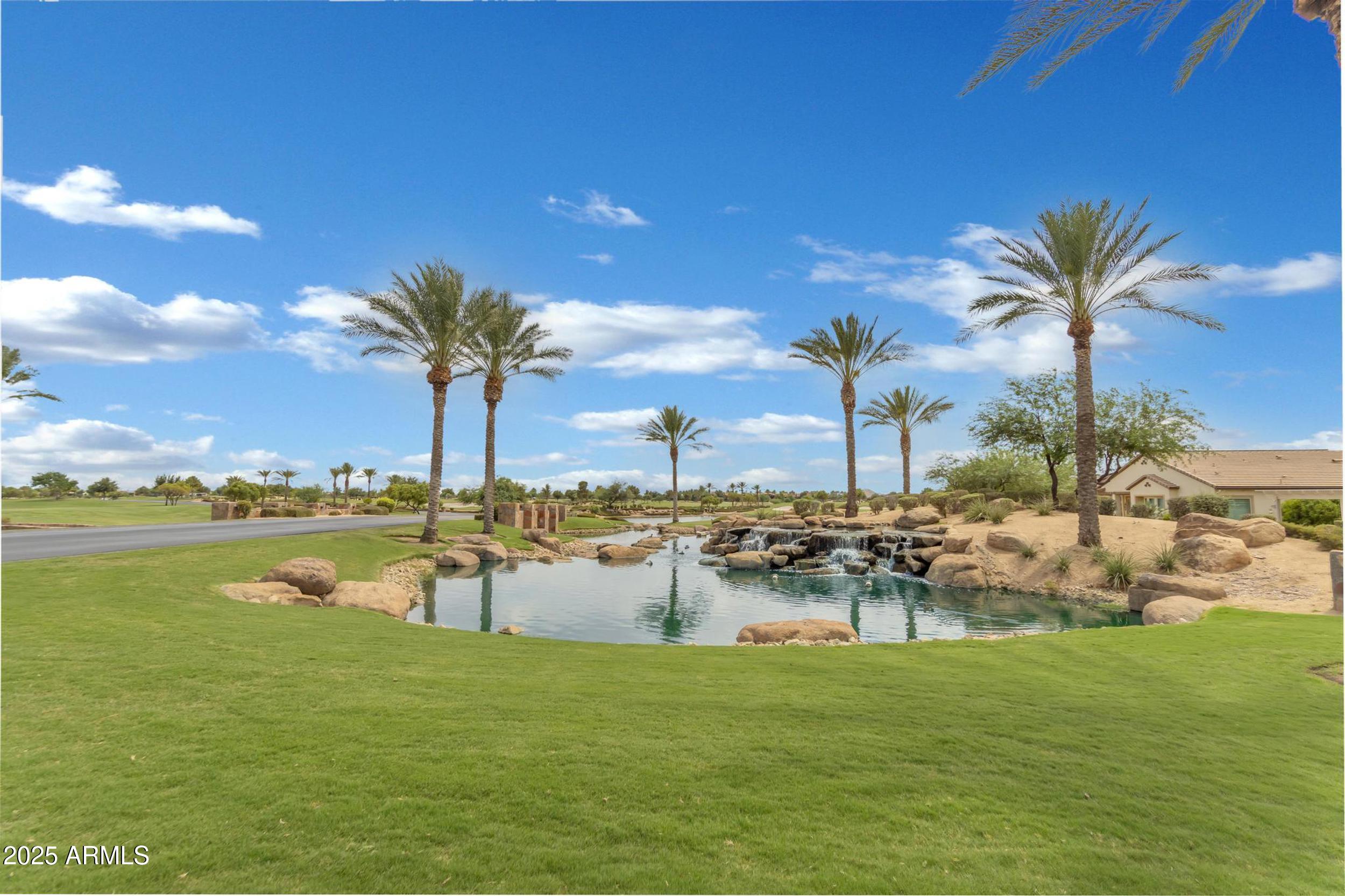 1556 E VESPER Trail