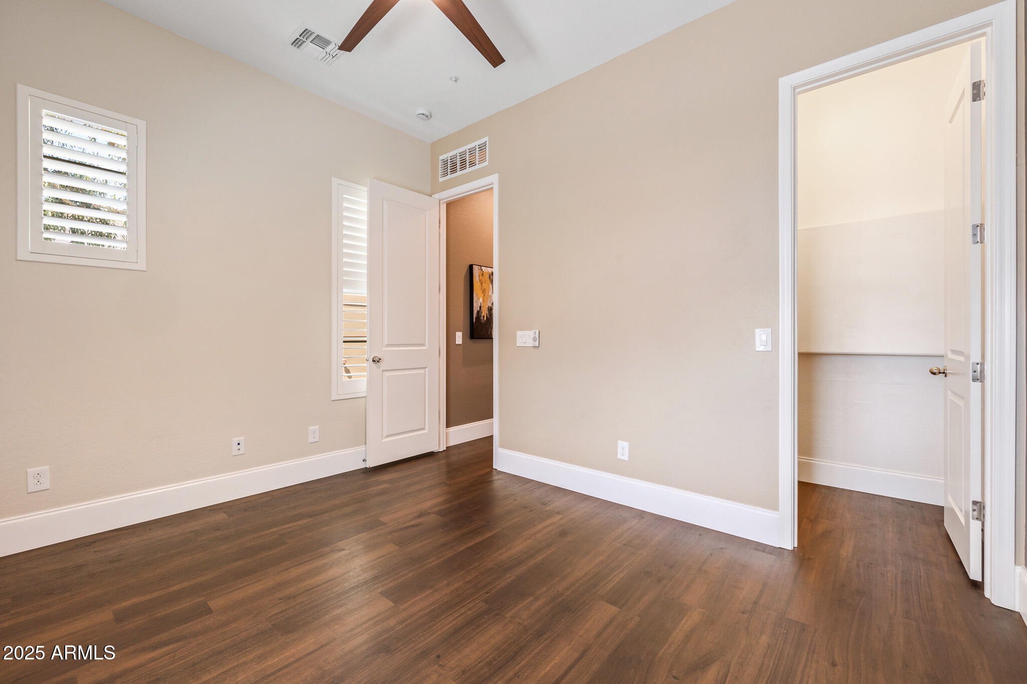 810 N Imperial Place