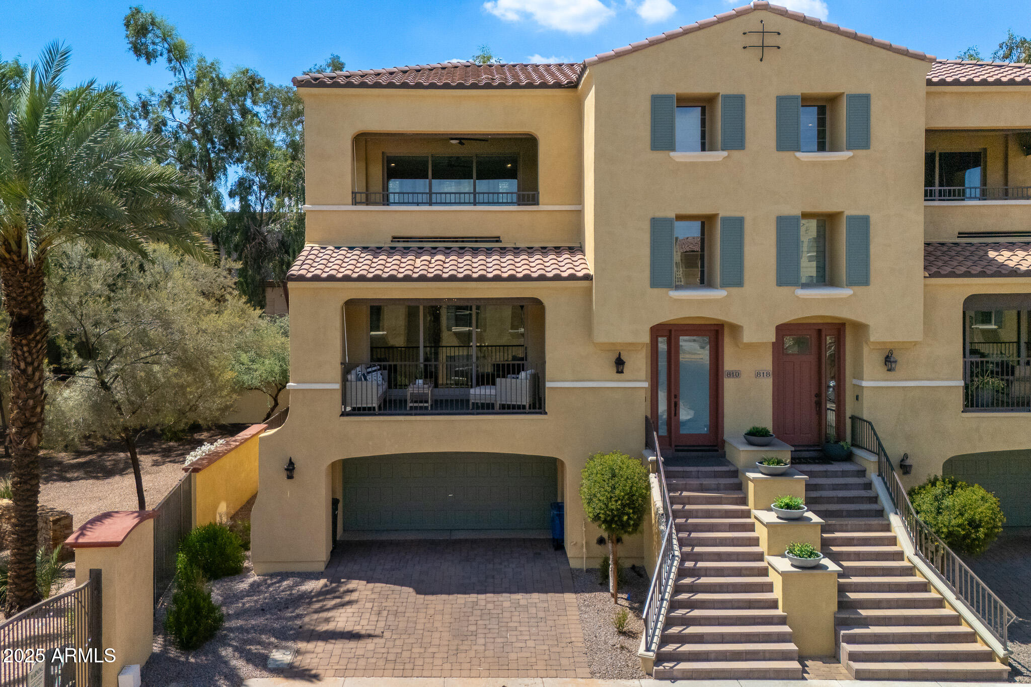 810 N Imperial Place
