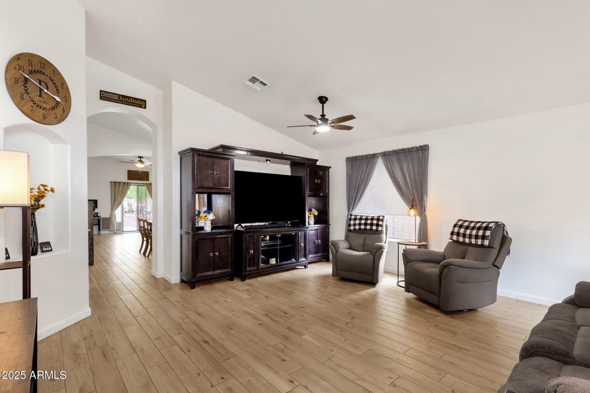 4931 W DESERT Drive