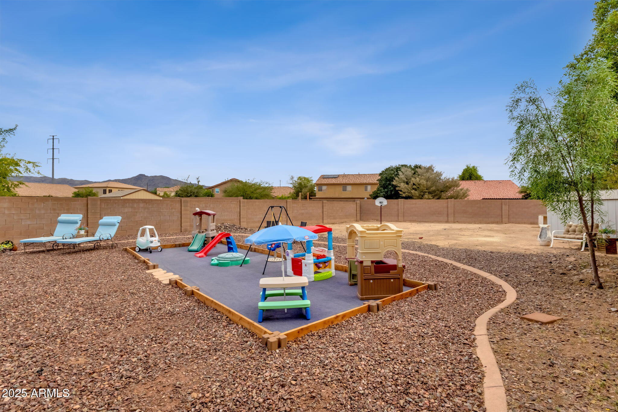 4931 W DESERT Drive