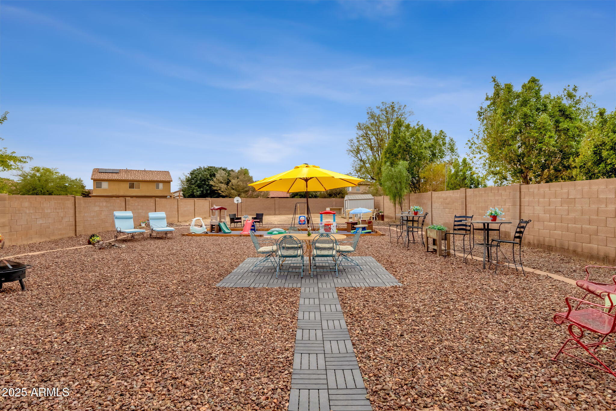 4931 W DESERT Drive