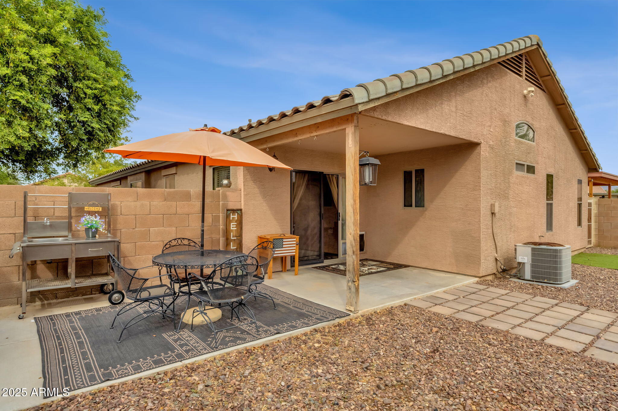 4931 W DESERT Drive