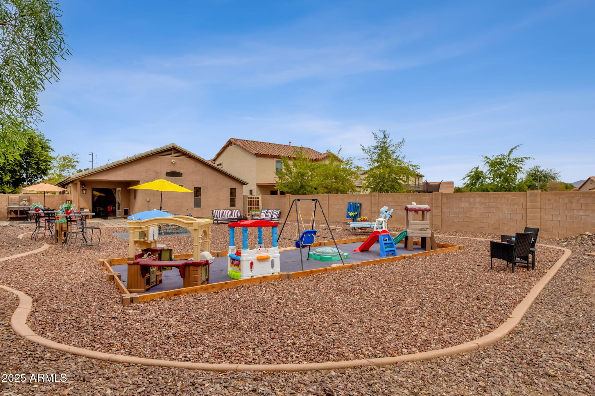 4931 W DESERT Drive