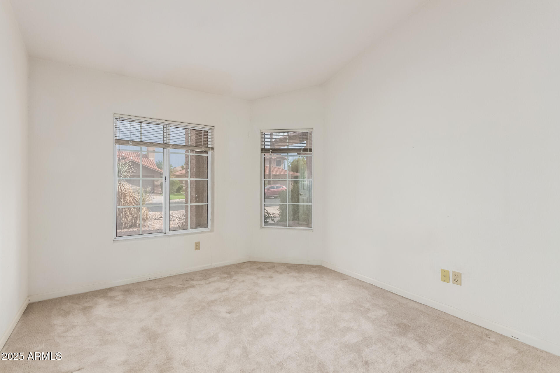 3627 E SALTSAGE Drive