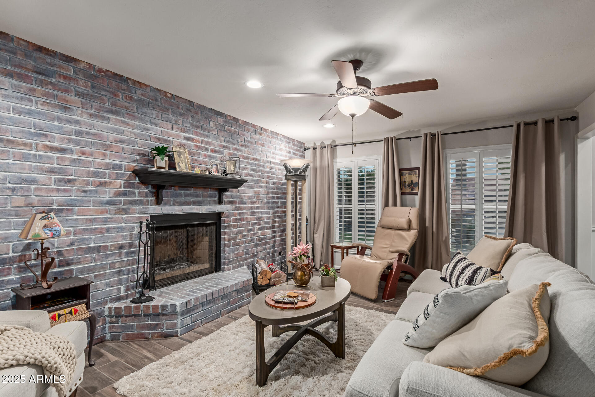 1934 E ENROSE Street