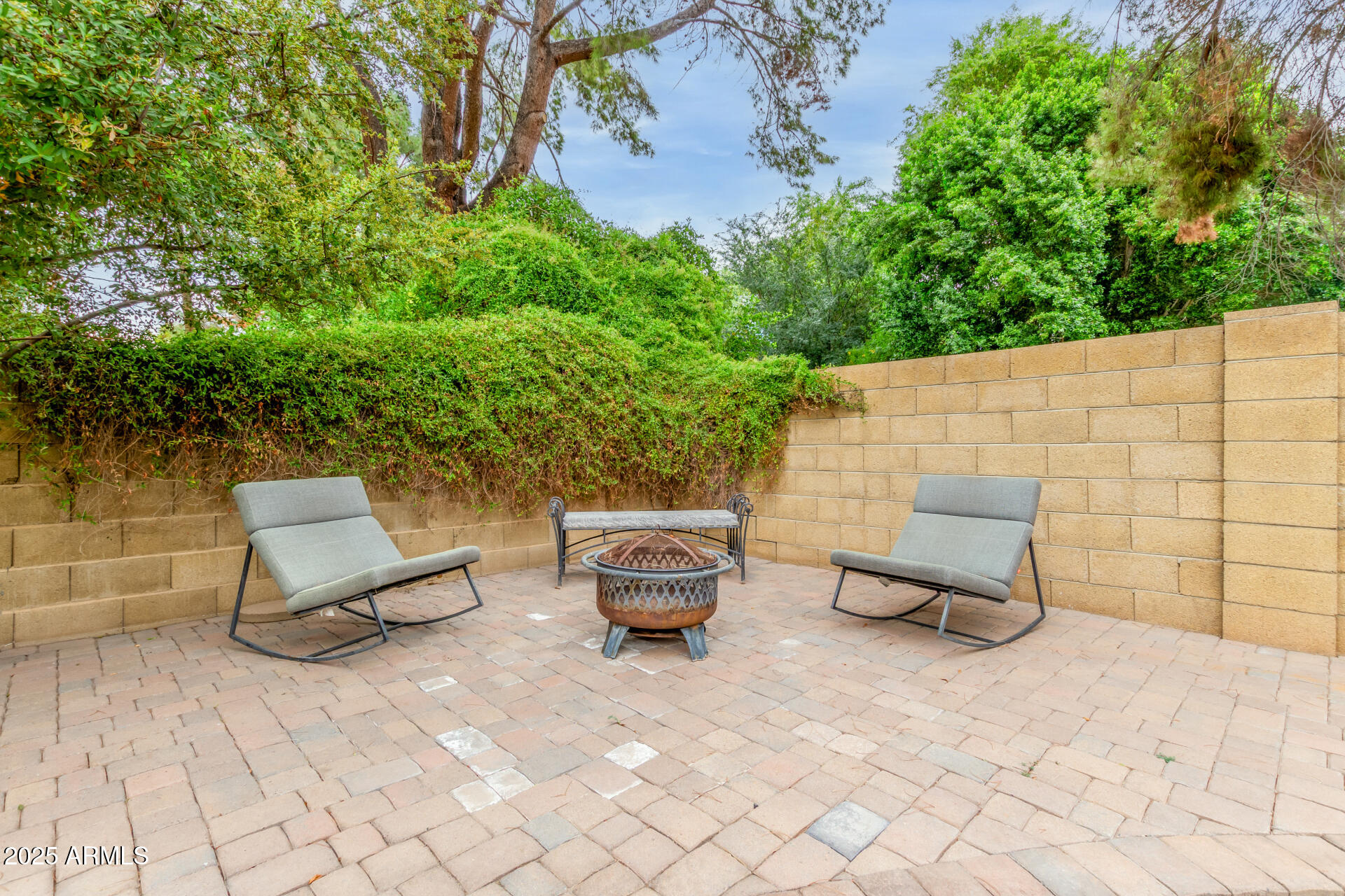 1934 E ENROSE Street