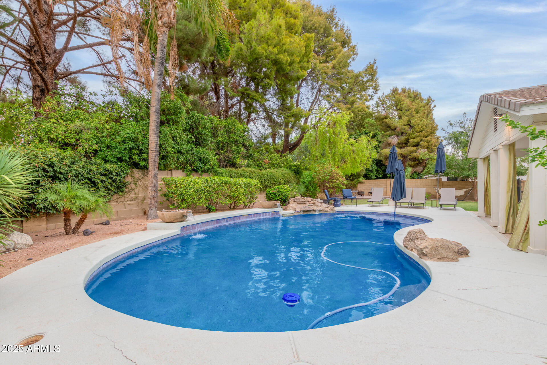 1934 E ENROSE Street