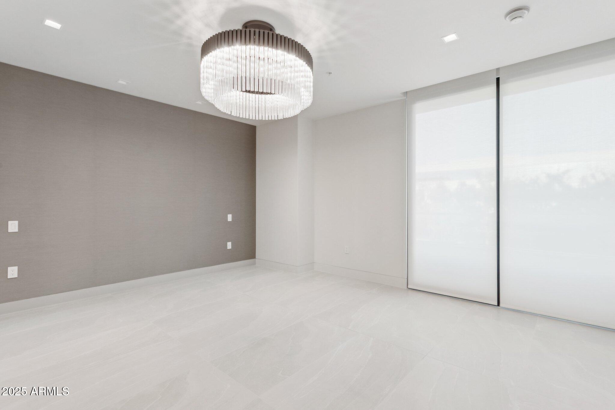 6587 N PALMERAIE Boulevard, 2020