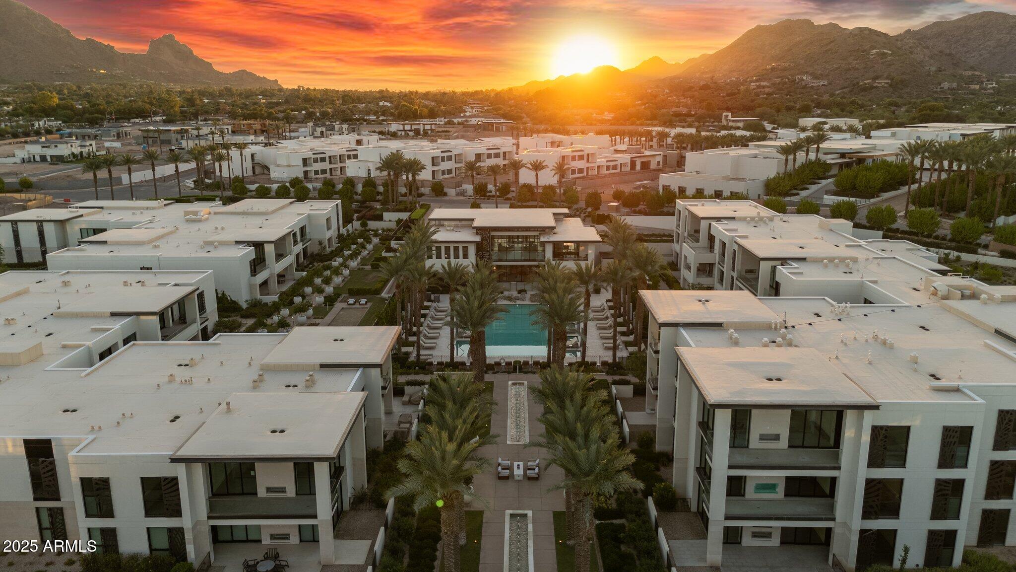 6587 N PALMERAIE Boulevard, 2020