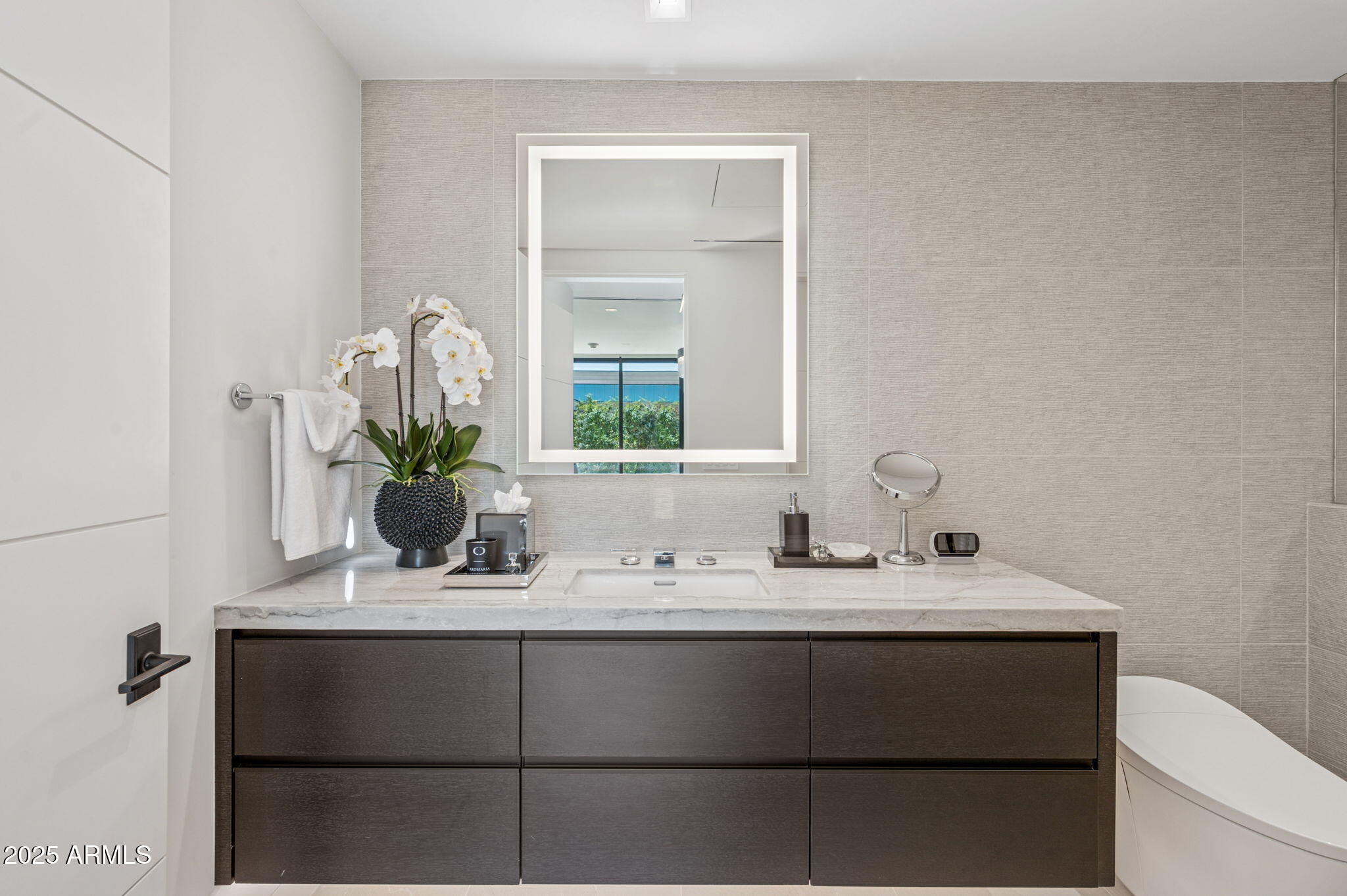 6587 N PALMERAIE Boulevard, 2020