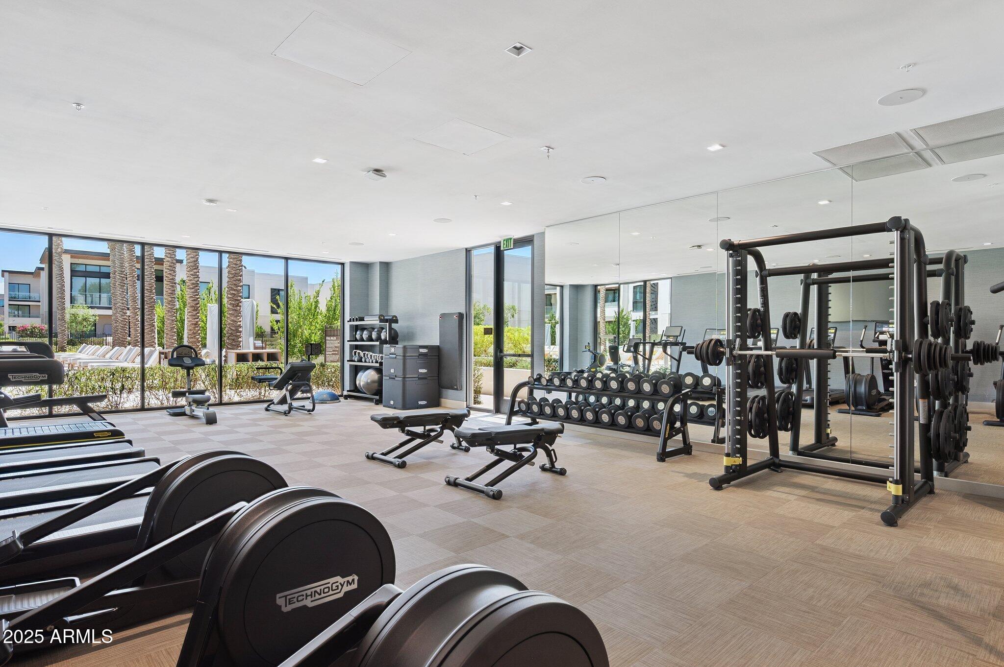 6587 N PALMERAIE Boulevard, 2020