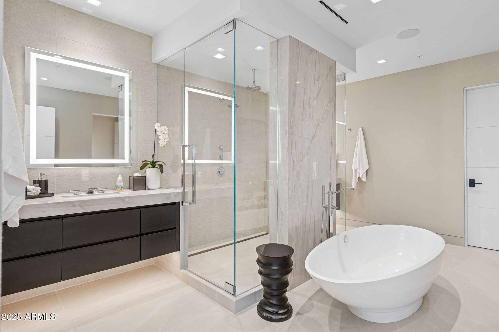 6587 N PALMERAIE Boulevard, 2020