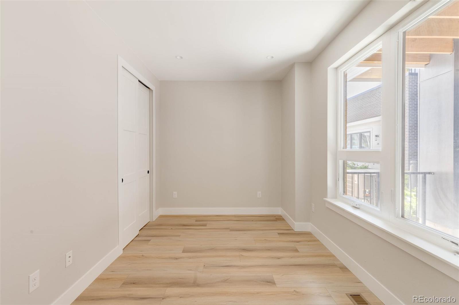 8260 E 36th Avenue Unit: 31