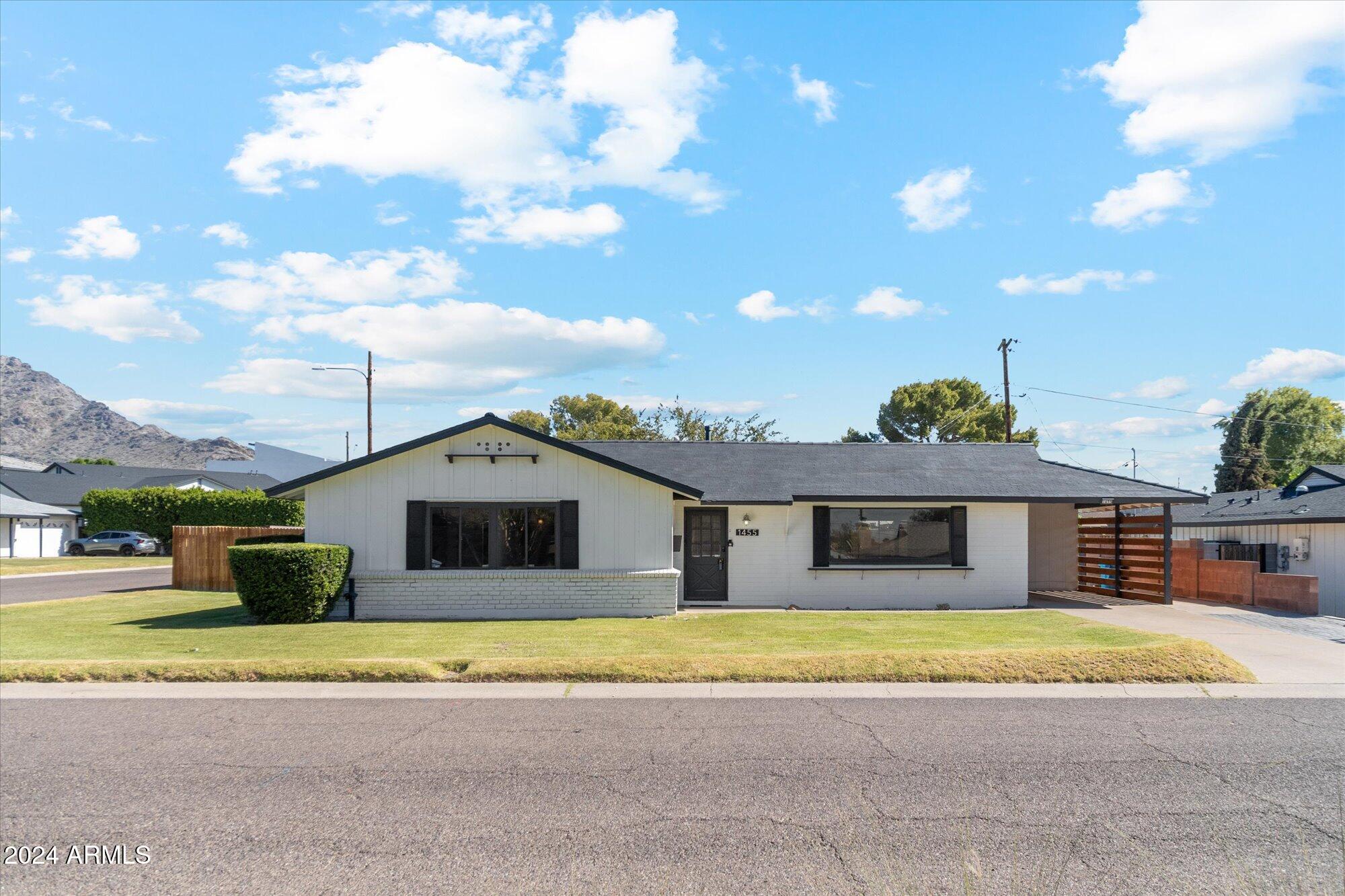 1455 E TUCKEY Lane