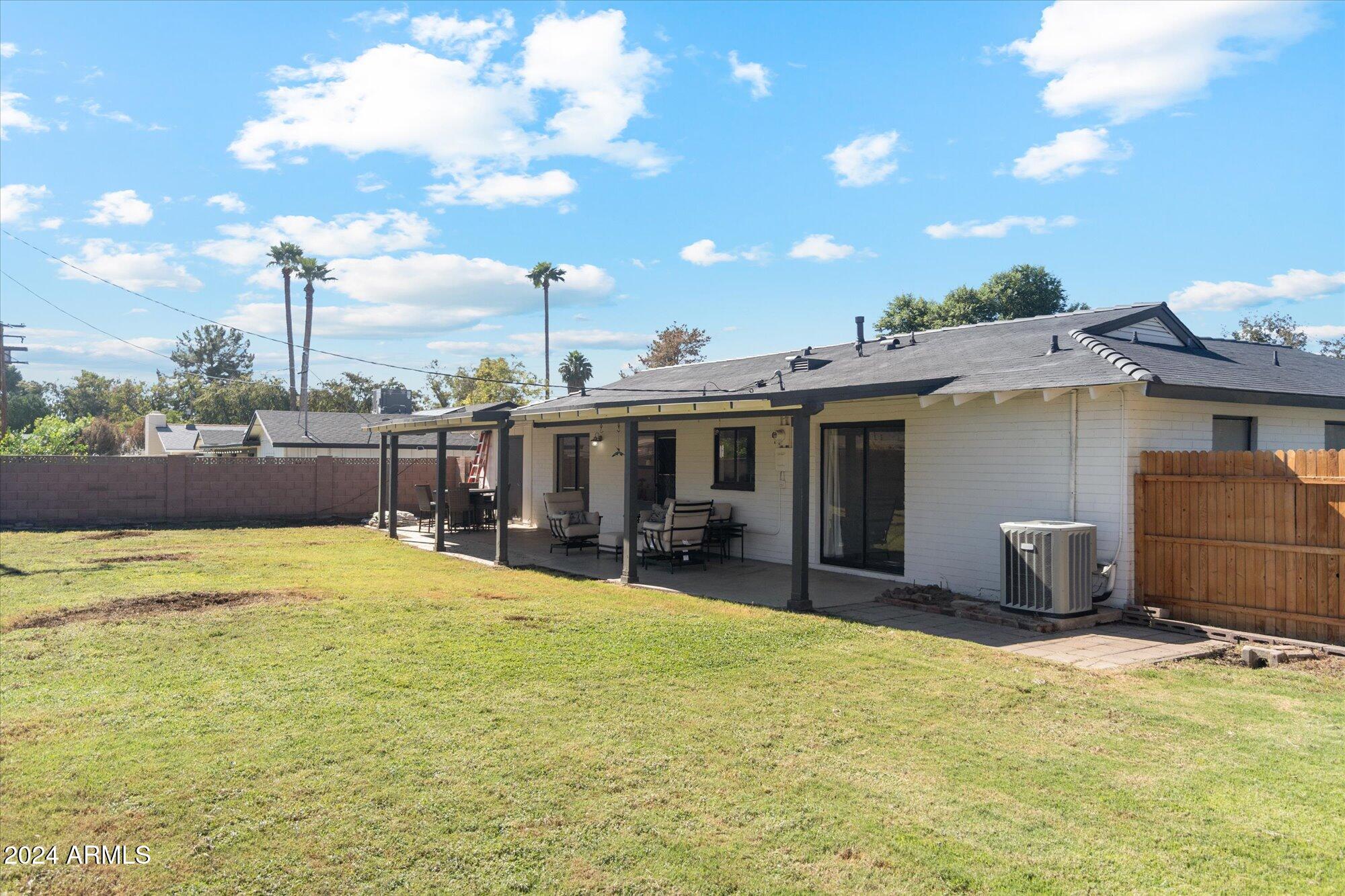 1455 E TUCKEY Lane