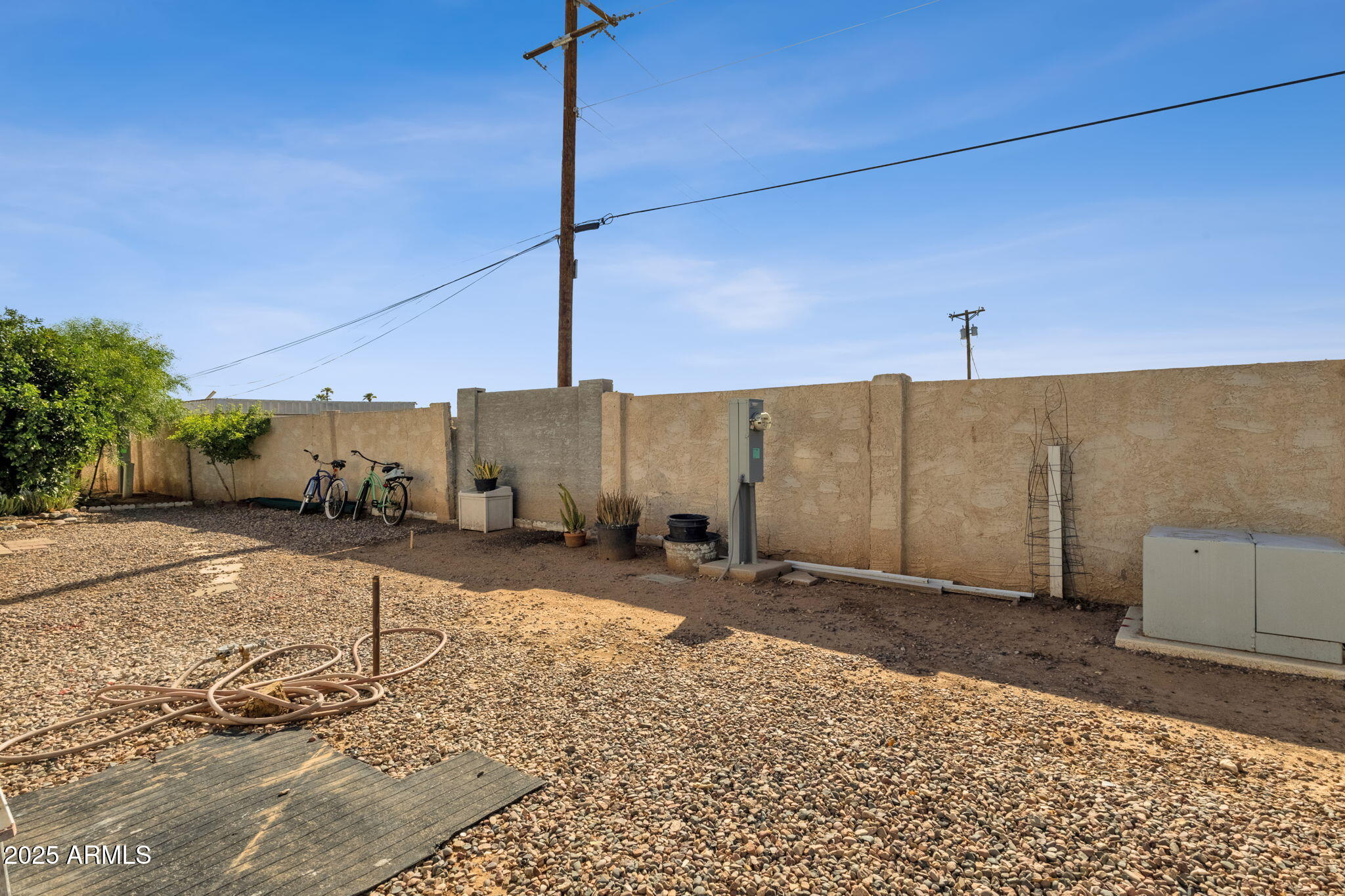 200 E Knox Road, 104