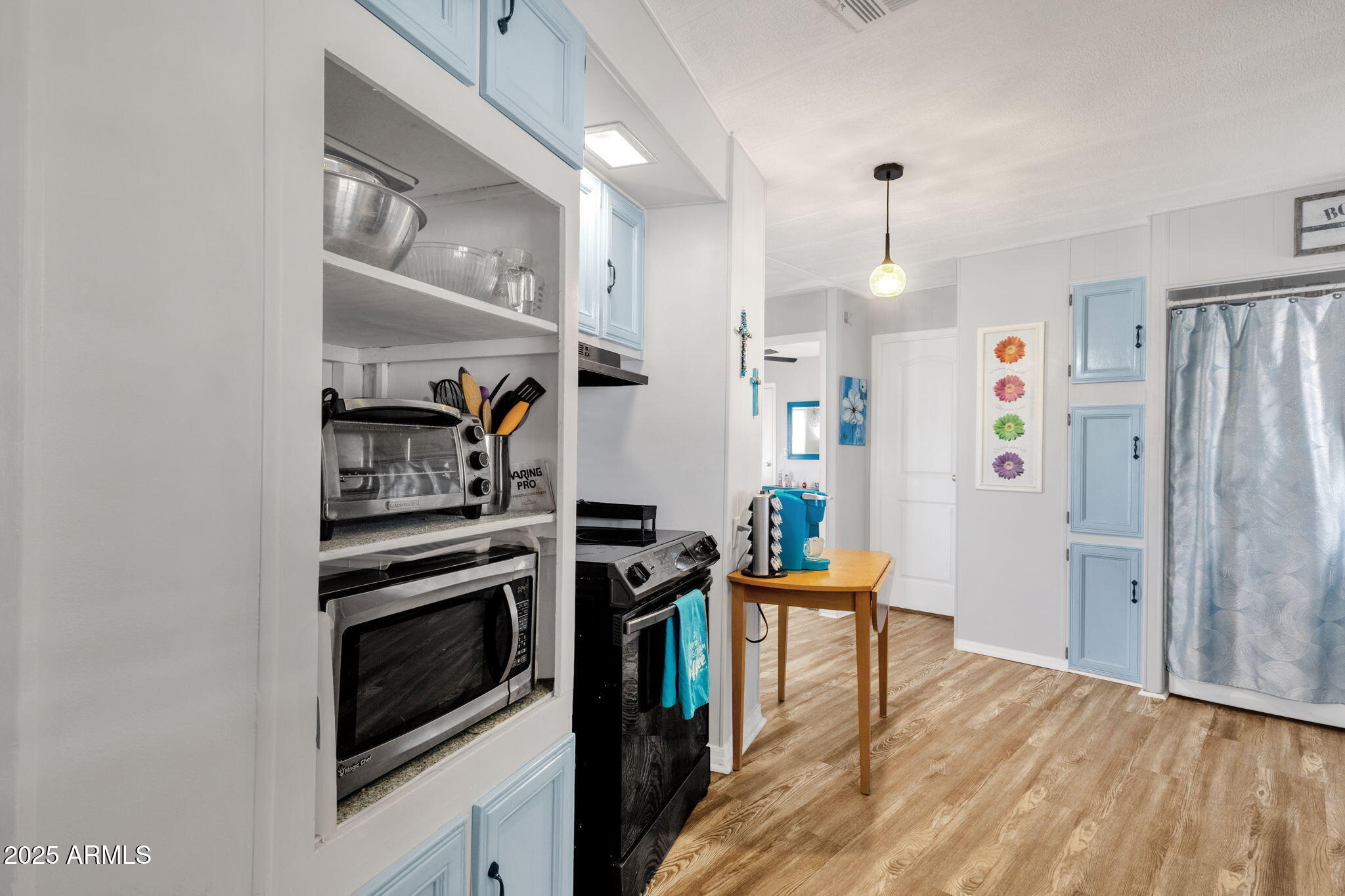 200 E Knox Road, 104