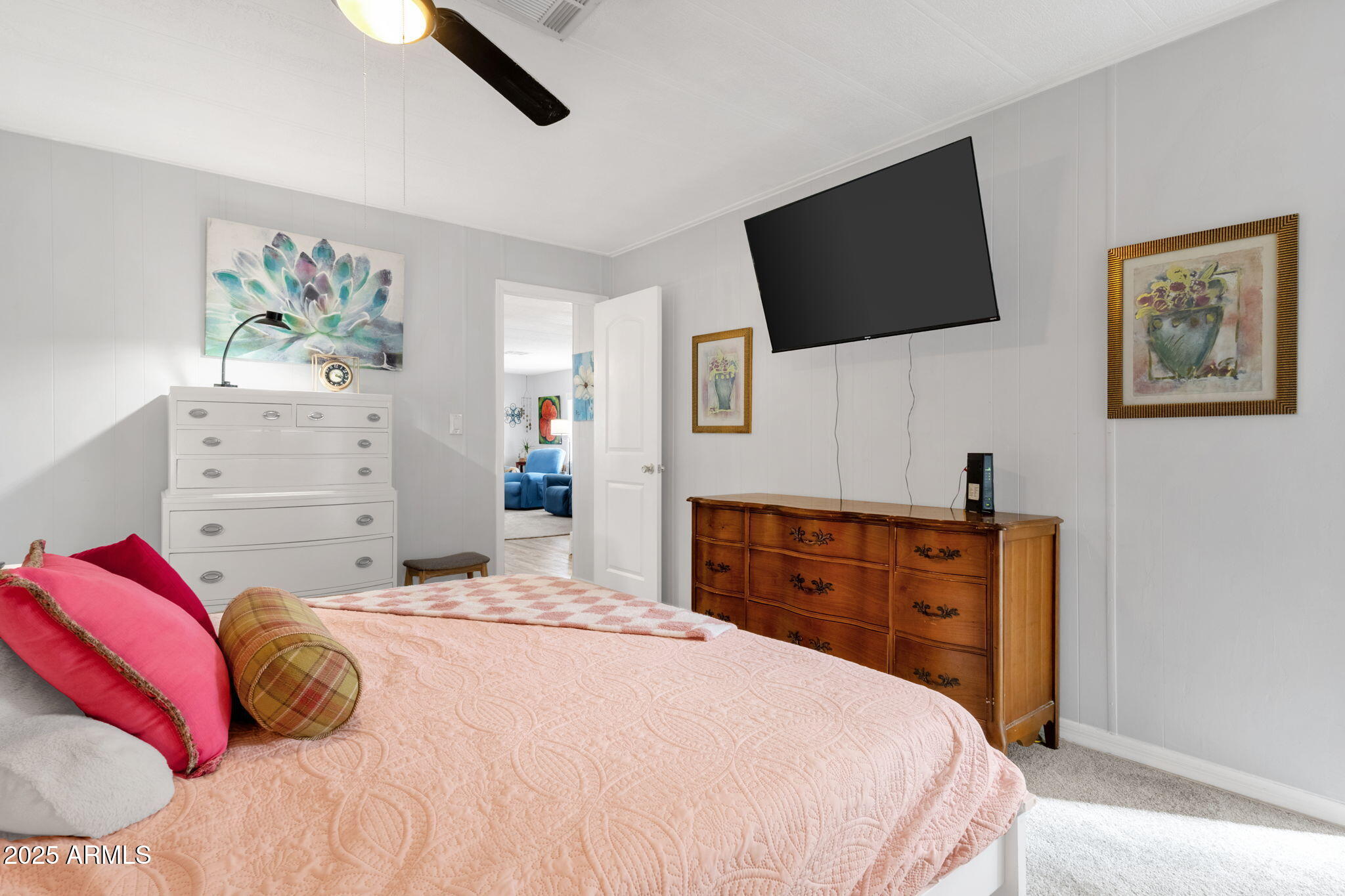 200 E Knox Road, 104