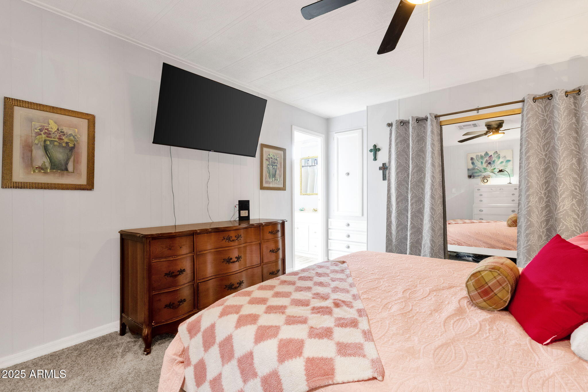 200 E Knox Road, 104