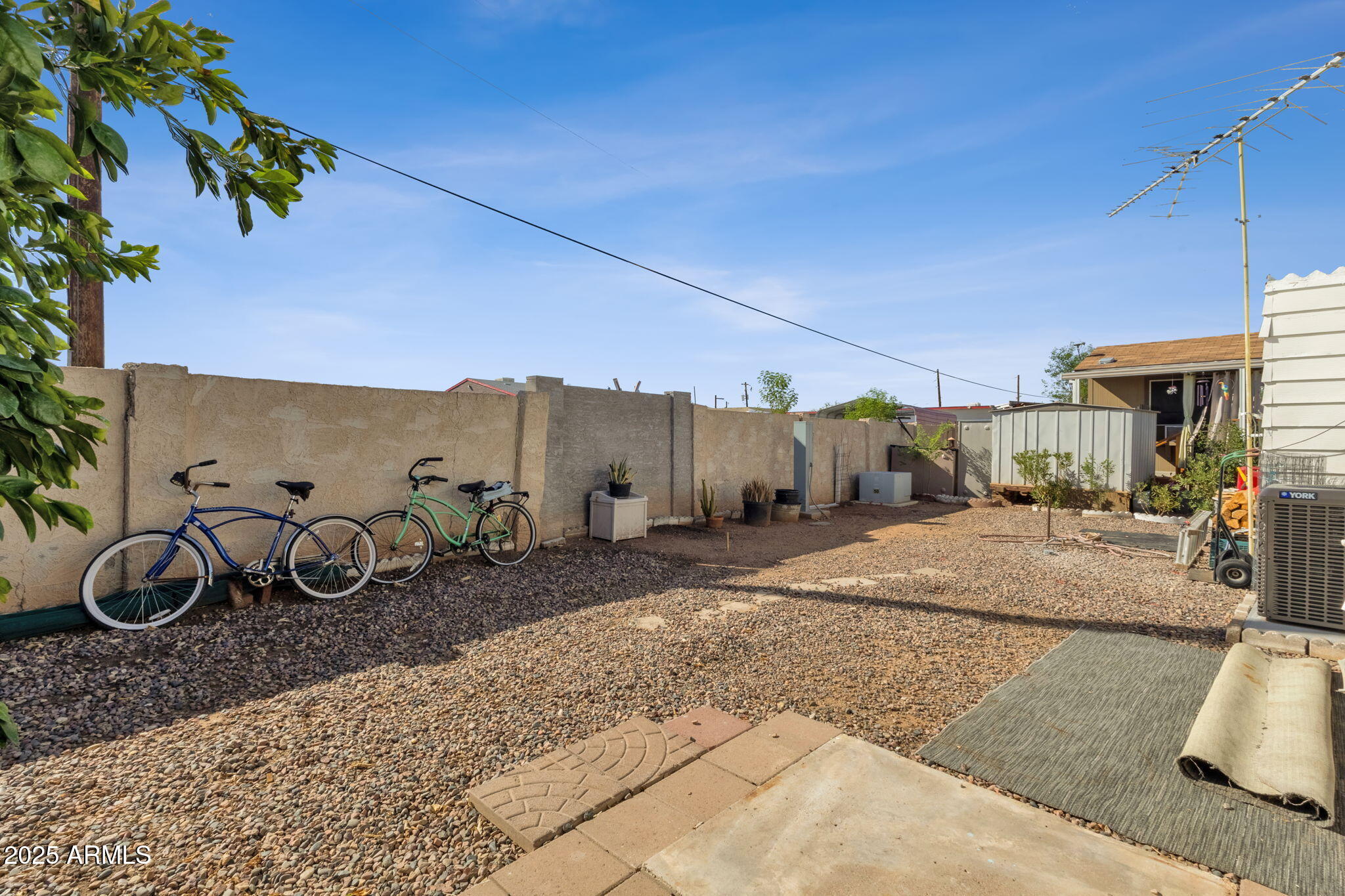 200 E Knox Road, 104