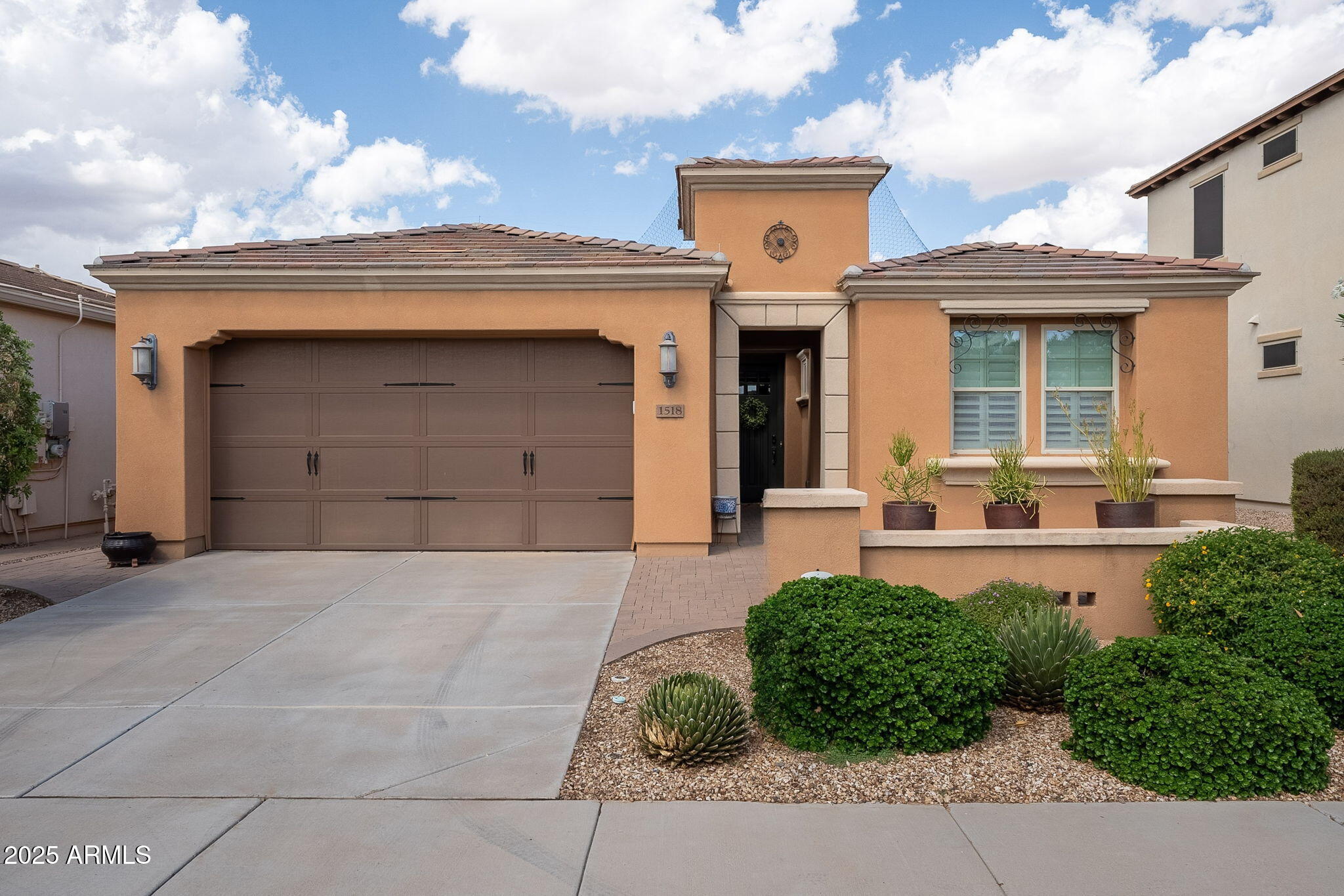 1518 E COPPER Hollow