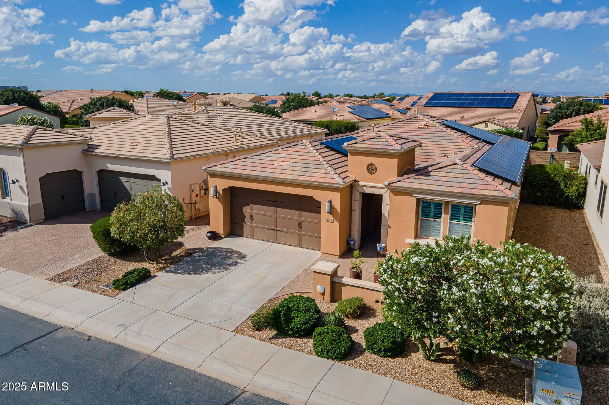 1518 E COPPER Hollow