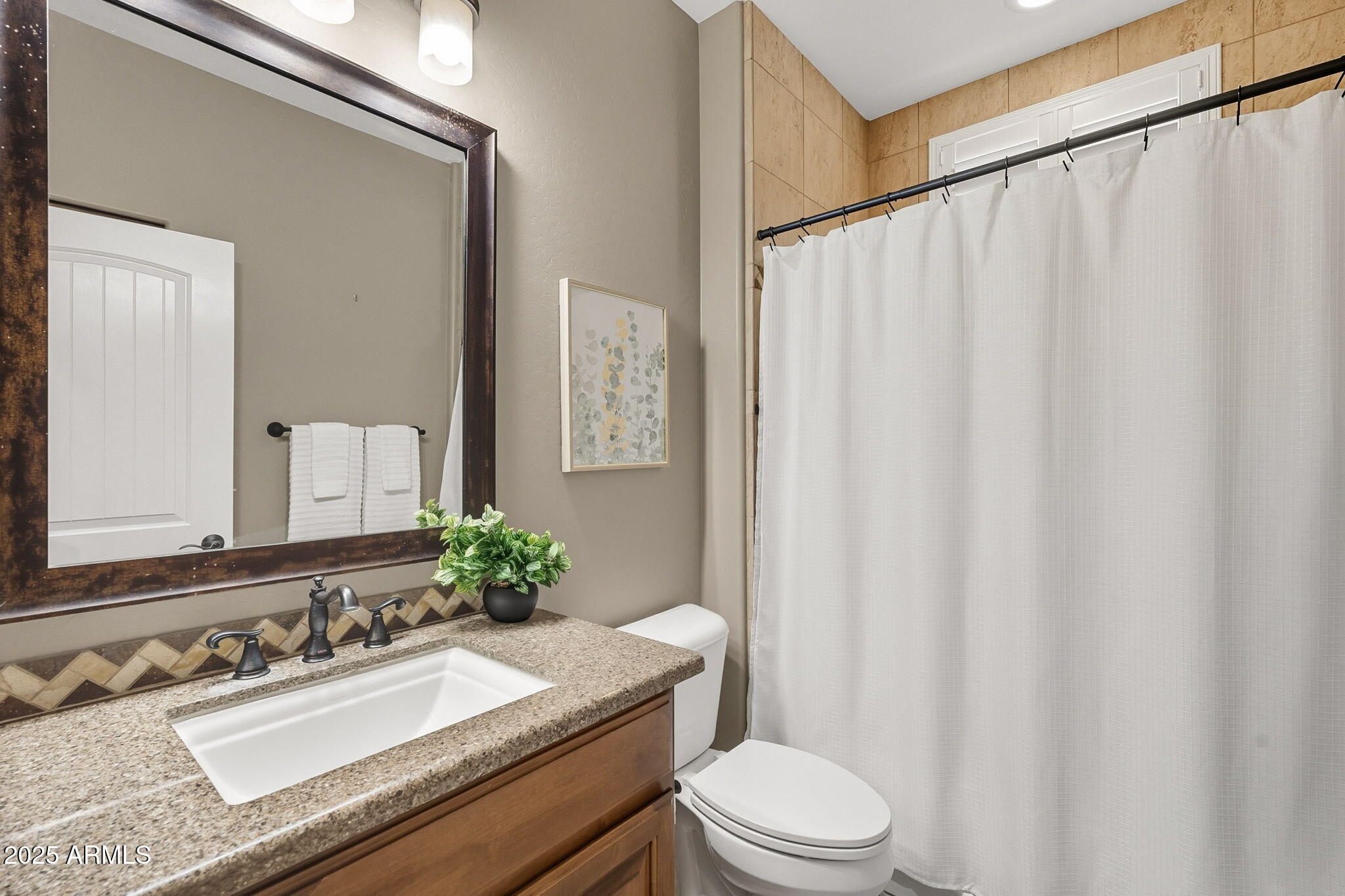 1518 E COPPER Hollow