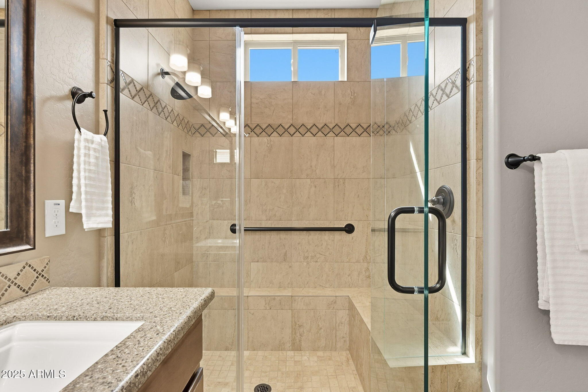 1518 E COPPER Hollow