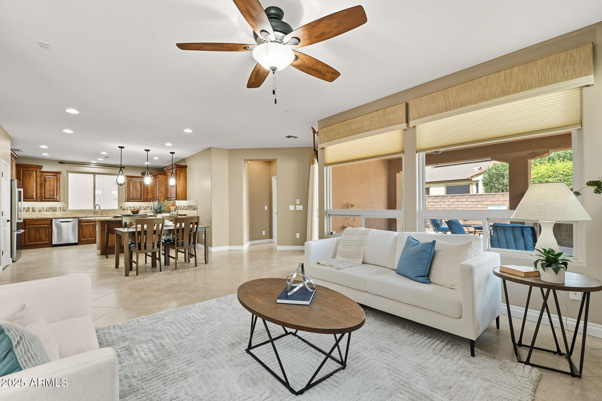 1518 E COPPER Hollow