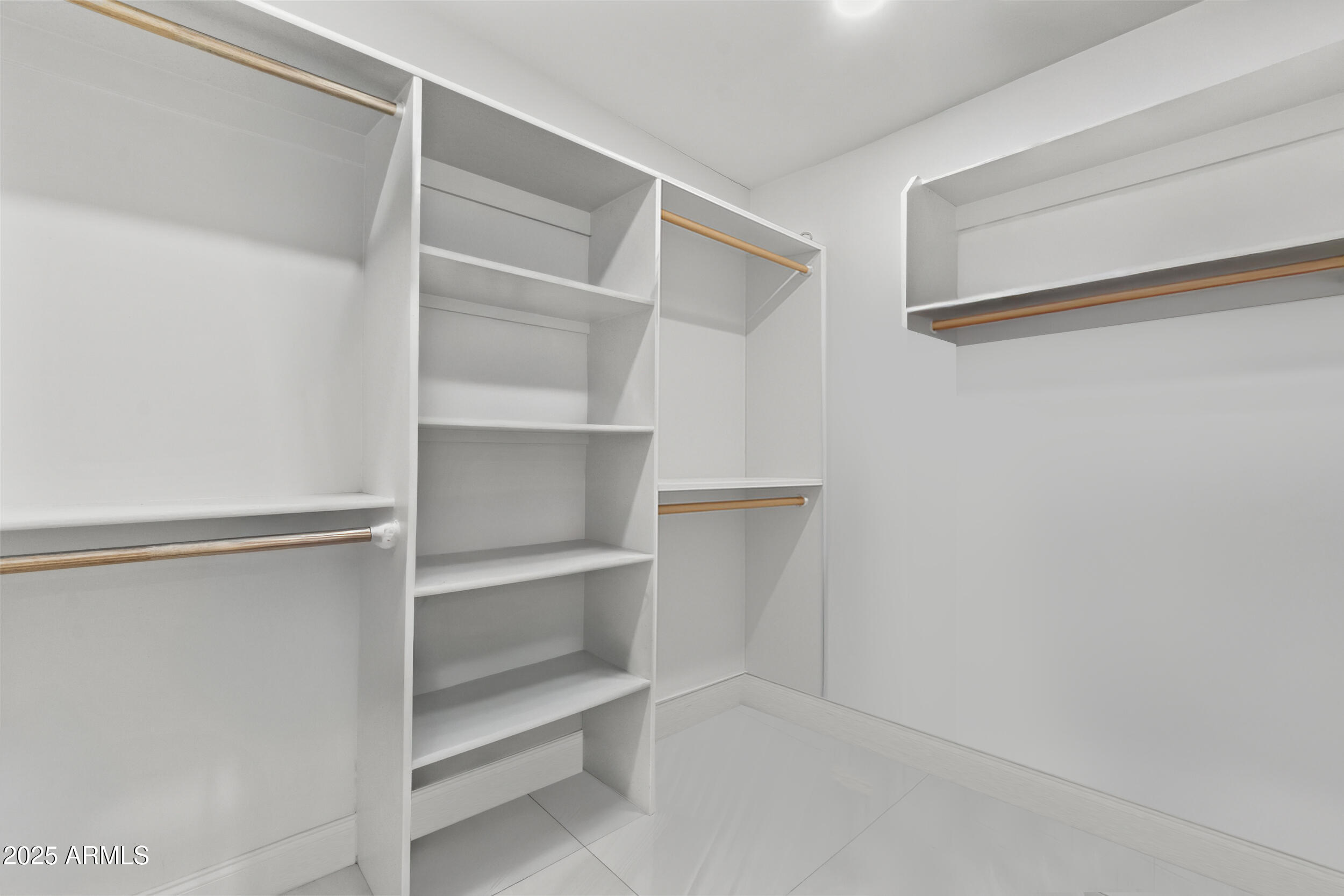 3938 E CHEERY LYNN Road